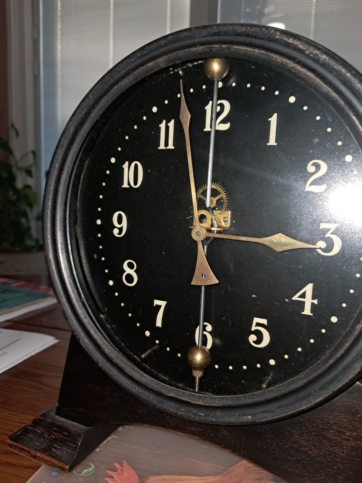 Vintage Watson & Webb \'Kee-less\' Silent Clock. Weight driven gravity clock. Vintage Watson & Webb \'Kee-less\' Silent Clock. Weight driven gravity clock.