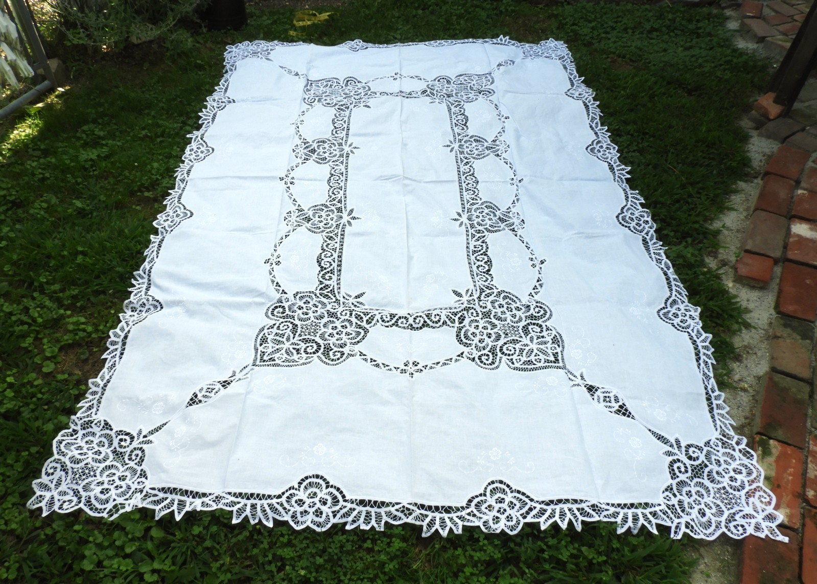 NIP Vtg White Battenburg Cotton Tablecloth & 12 Napkins Banquet Size 72x108