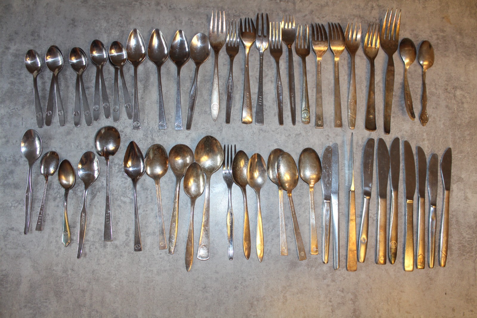 HUGE LOT 52PC OF VINTAGE AIRLINES FLATWARE PAN-AM, TWA, NWA, BOAC, FINN AIR, ETC HUGE LOT 52PC OF VINTAGE AIRLINES FLATWARE PAN-AM, TWA, NWA, BOAC, FINN AIR, ETC