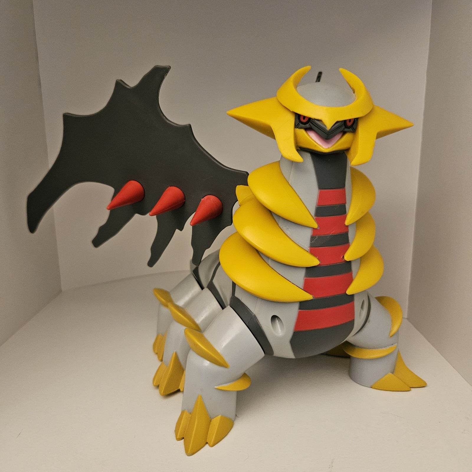 Giratina Jakks Pacific Pokemon Figure 2008 Toy 7in Mega Figurine