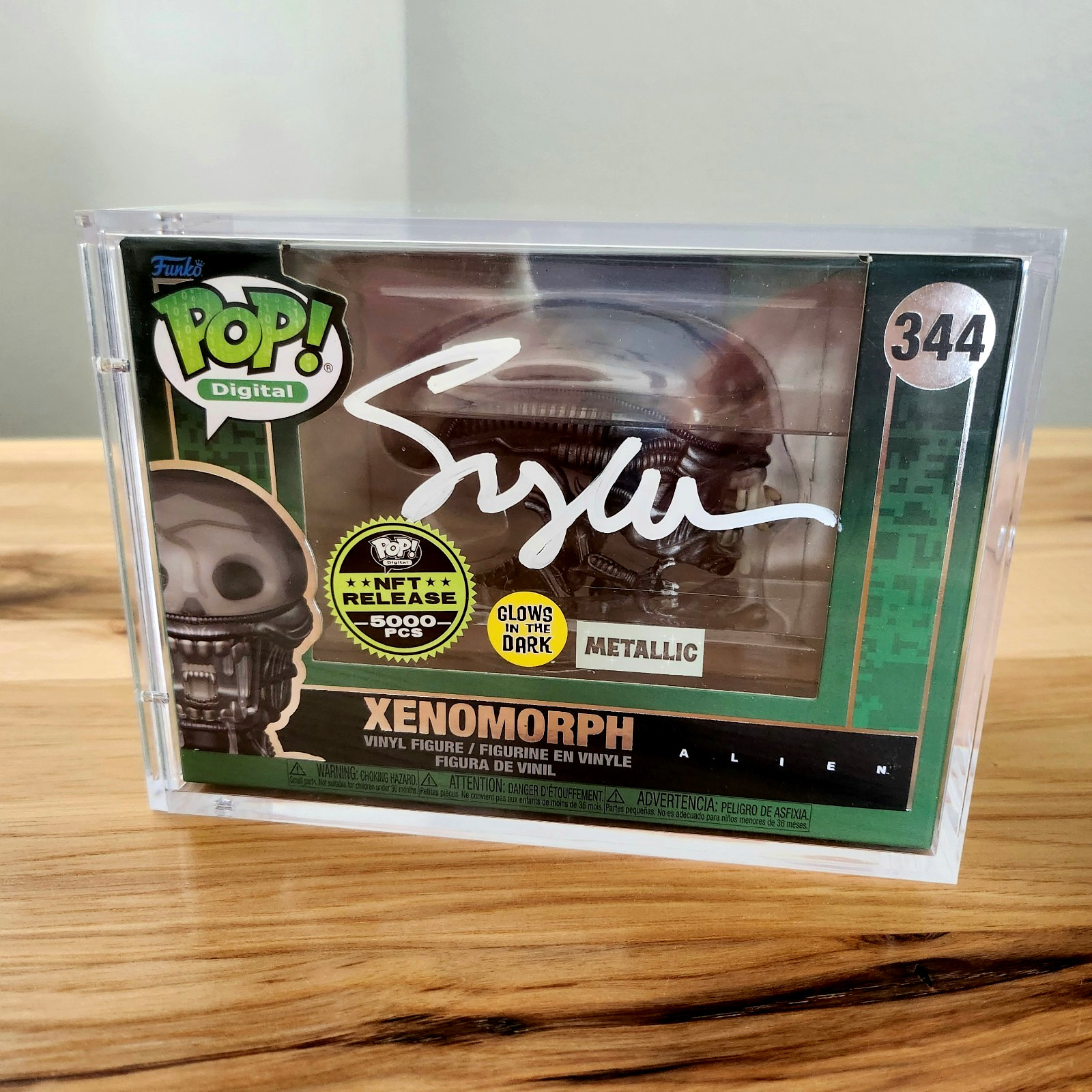 ⭐ALIEN NF T GLOW METALLIC FUNKO: Xenomorph signed by Sigourney Weaver #344 - COA