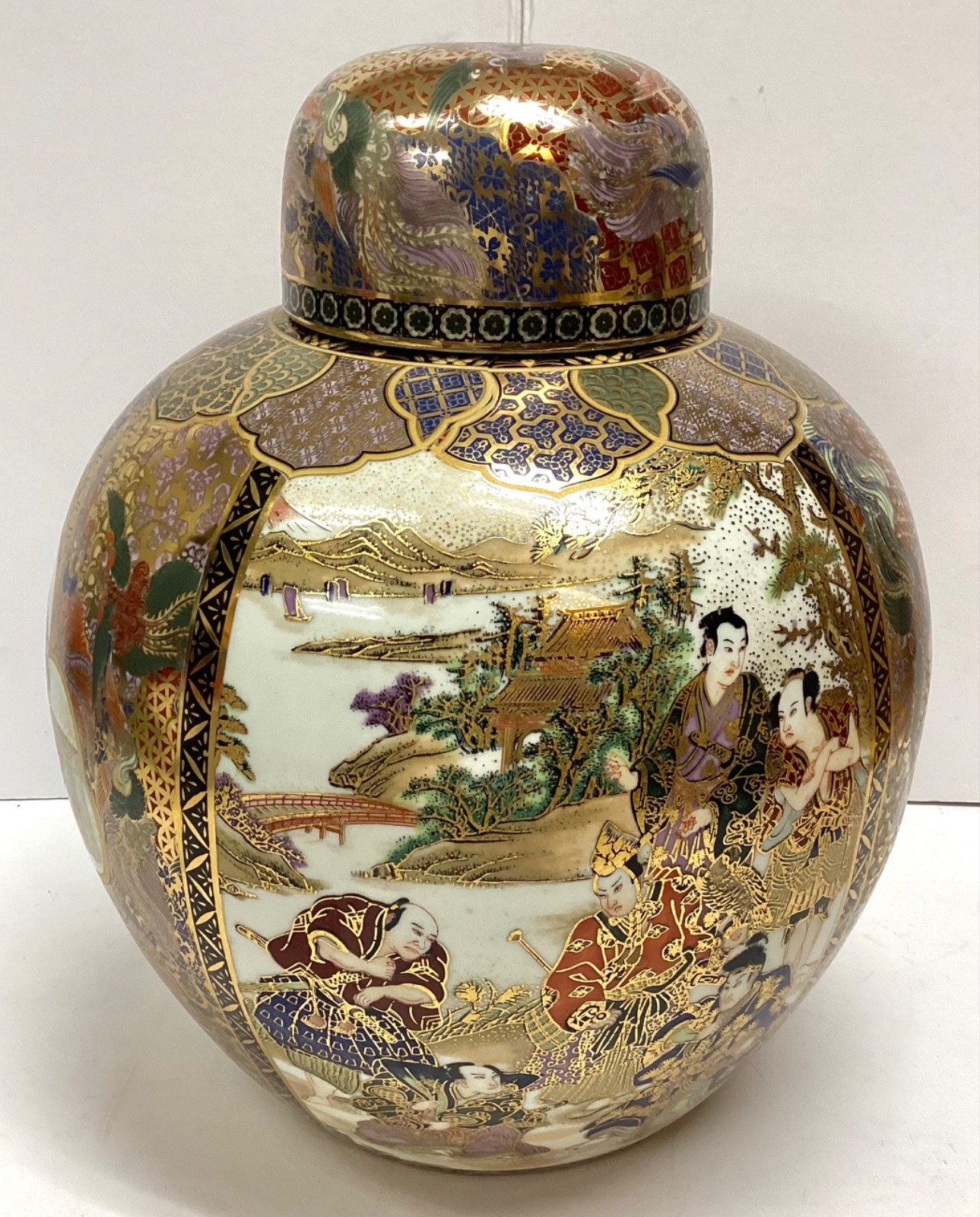 Vintage Large SATSUMA Porcelain Scenery Jar