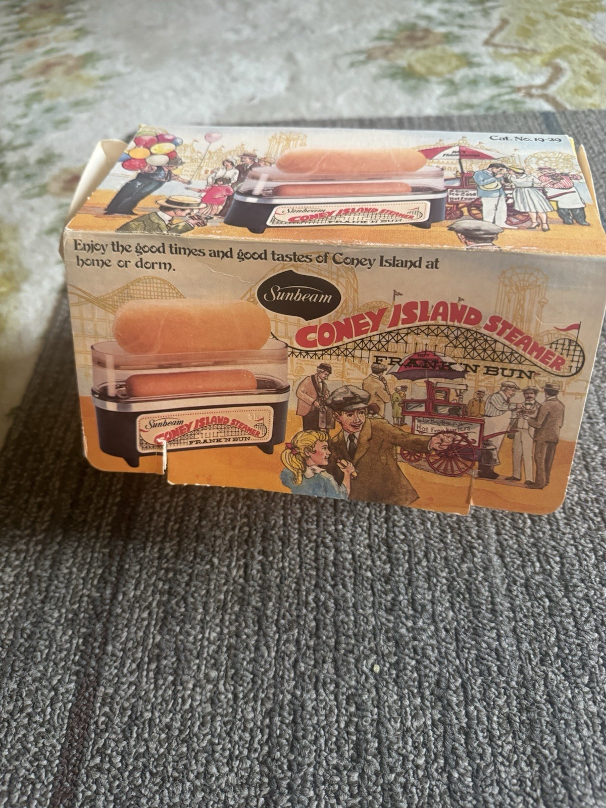 Sunbeam Coney Island Frank N Bun Electric Hot Dog Steamer Vintage 1978 Sunbeam Coney Island Frank N Bun Electric Hot Dog Steamer Vintage 1978