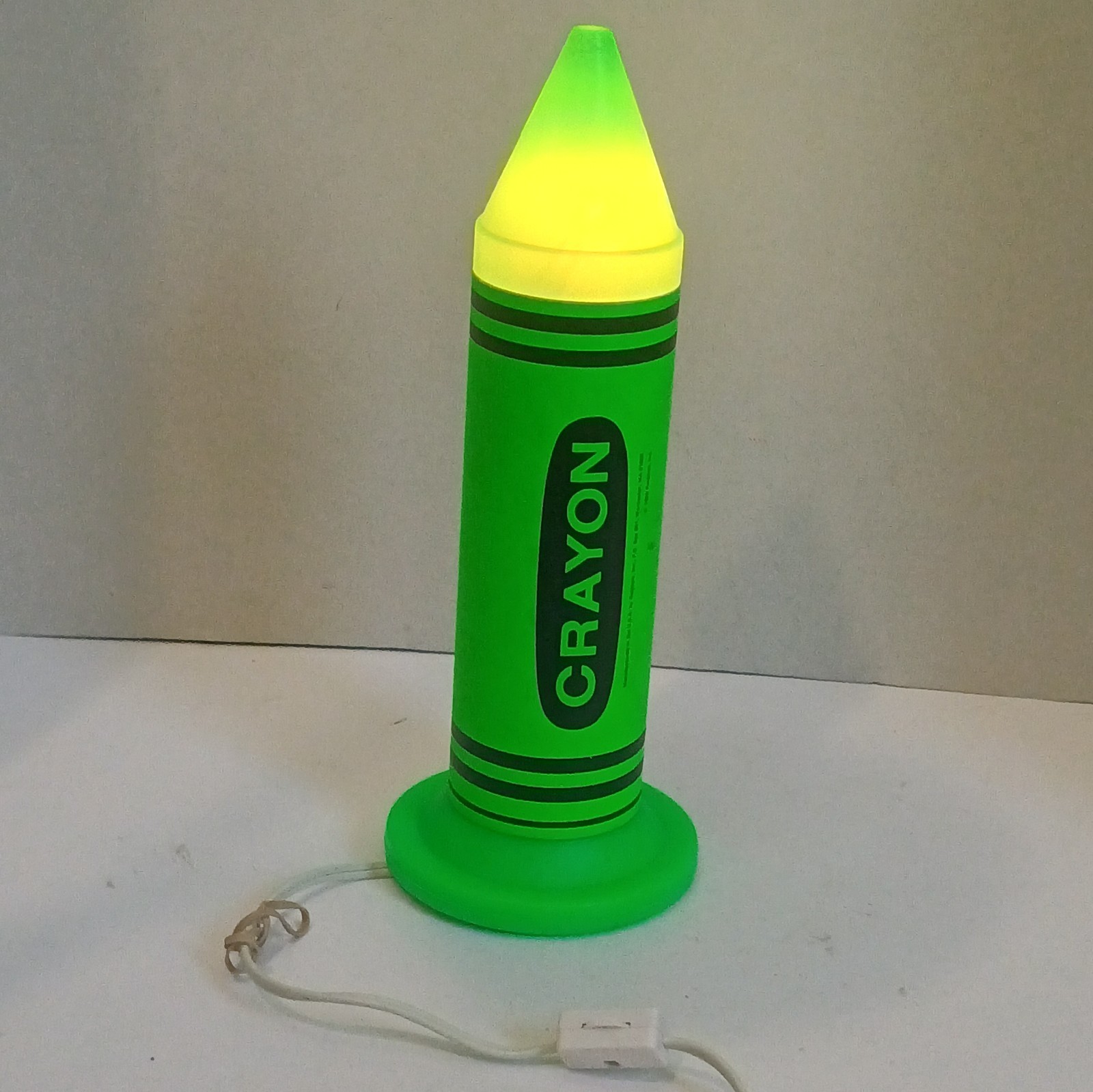 VINTAGE 1992 RALPHCO CRAYON LAMP NIGHT LIGHT GREEN 12\