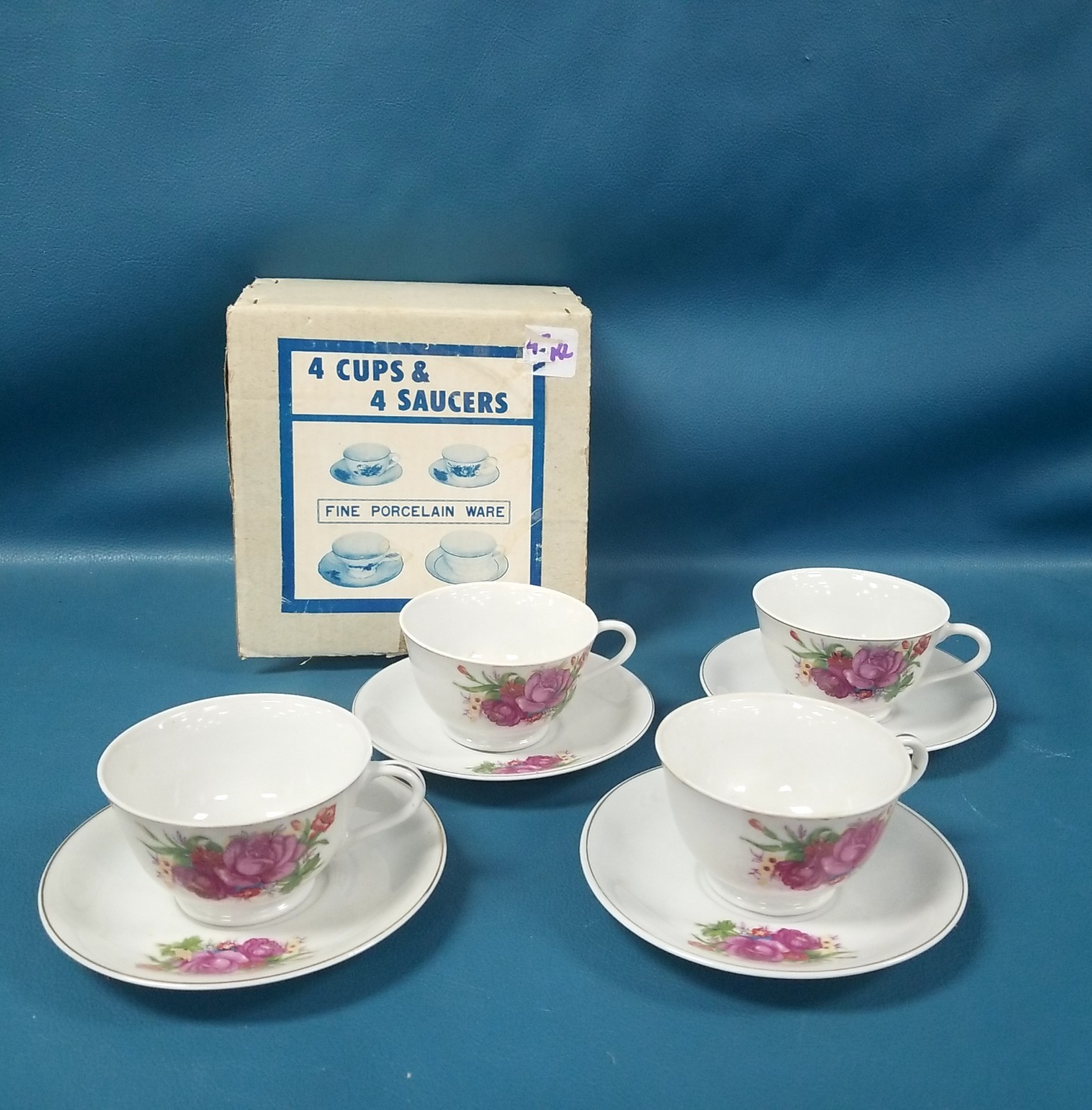 VTG Set 4 Porcelain Teacups & Saucers White Pink Roses Gold Trim Japan W/ Box