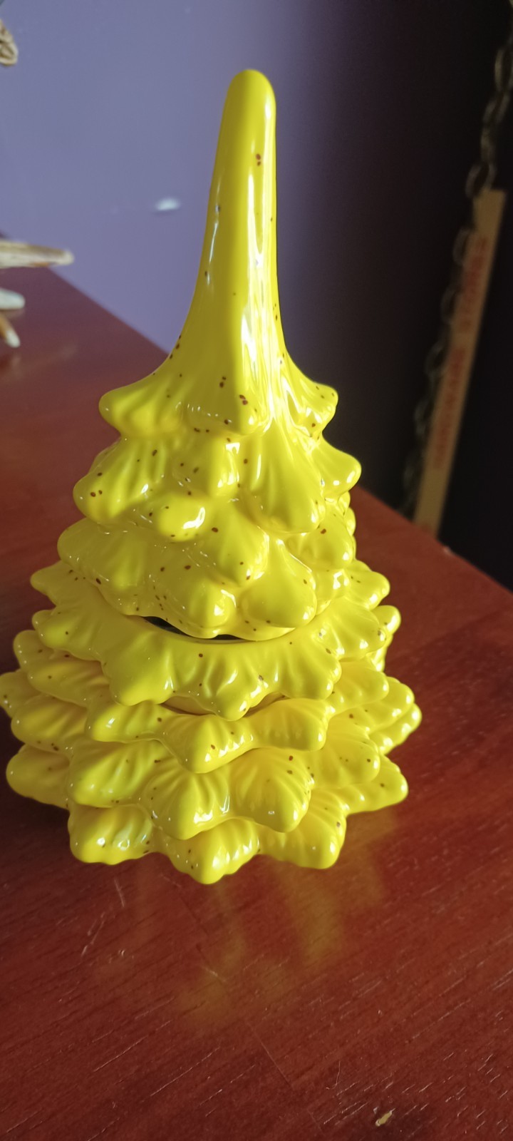 Vintage Stacking Ceramic CHRISTMAS Tree Yellow Speckled Lighter Ashtray Nice.. Vintage Stacking Ceramic CHRISTMAS Tree Yellow Speckled Lighter Ashtray Nice..