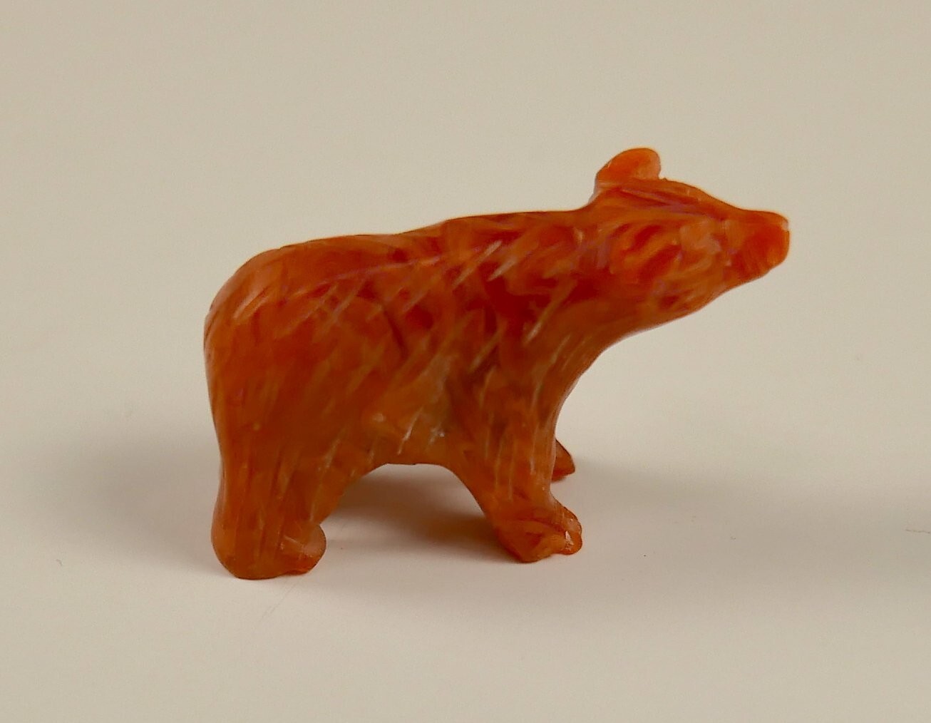 Tiny Bear Carving Stone Agate very detailed 1.125\