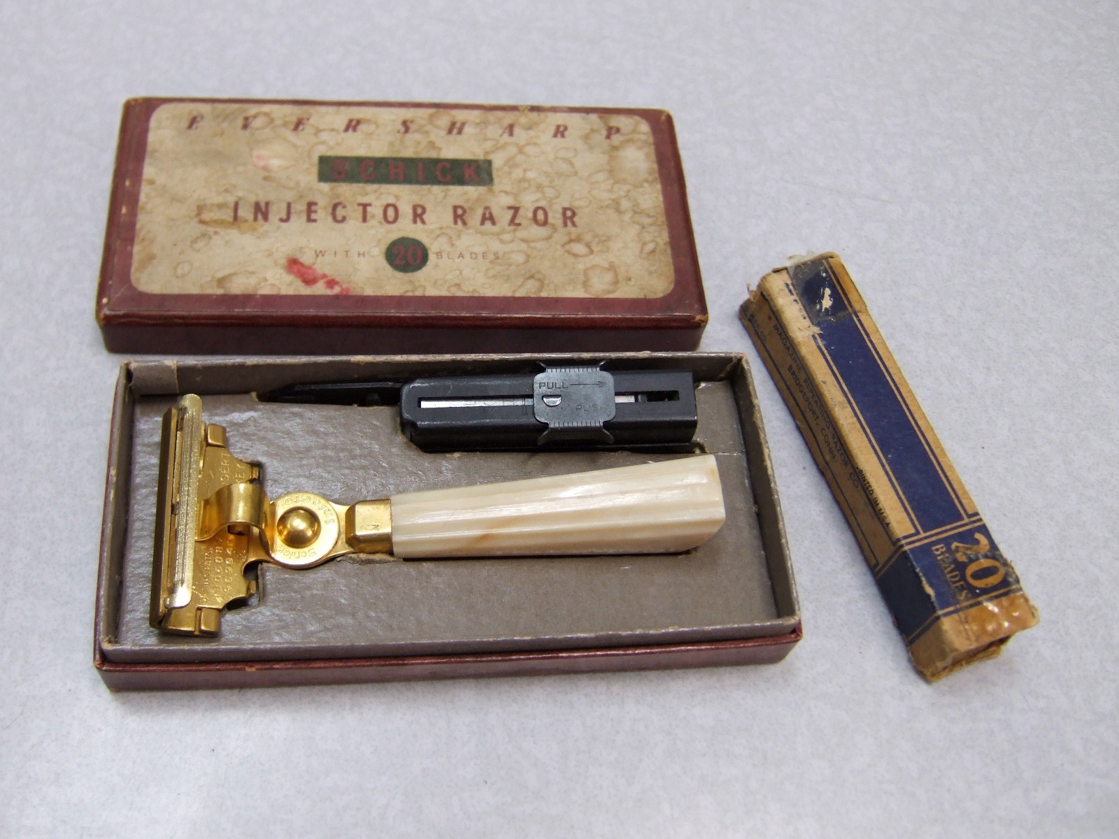 Vintage Schick Injector Safety Razor Set 1946 53 in box, Clean Vintage Schick Injector Safety Razor Set 1946 53 in box, Clean
