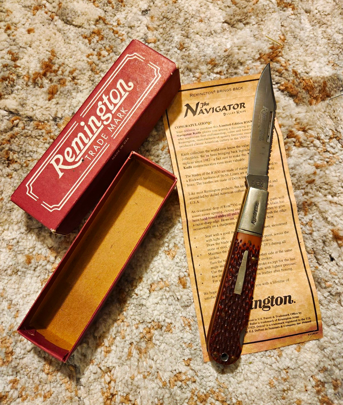Vintage 2000 Remington R1630 Navigator Bullet Knife NOS Pristine W/Box