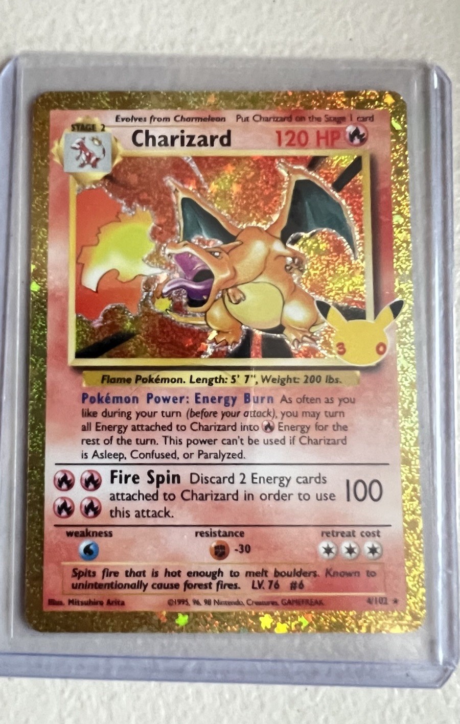 Pokemon 30th anniversary Gold Charizard 4/102 NM Pokemon 30th anniversary Gold Charizard 4/102 NM