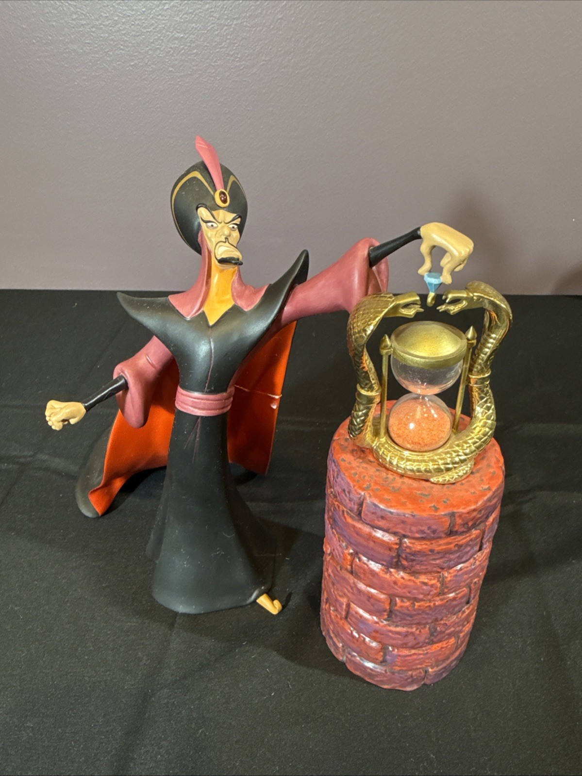 WDCC Disney Jafar Oh Mighty Evil One Figurine Aladdin Cape Damaged No COA WDCC Disney Jafar Oh Mighty Evil One Figurine Aladdin Cape Damaged No COA