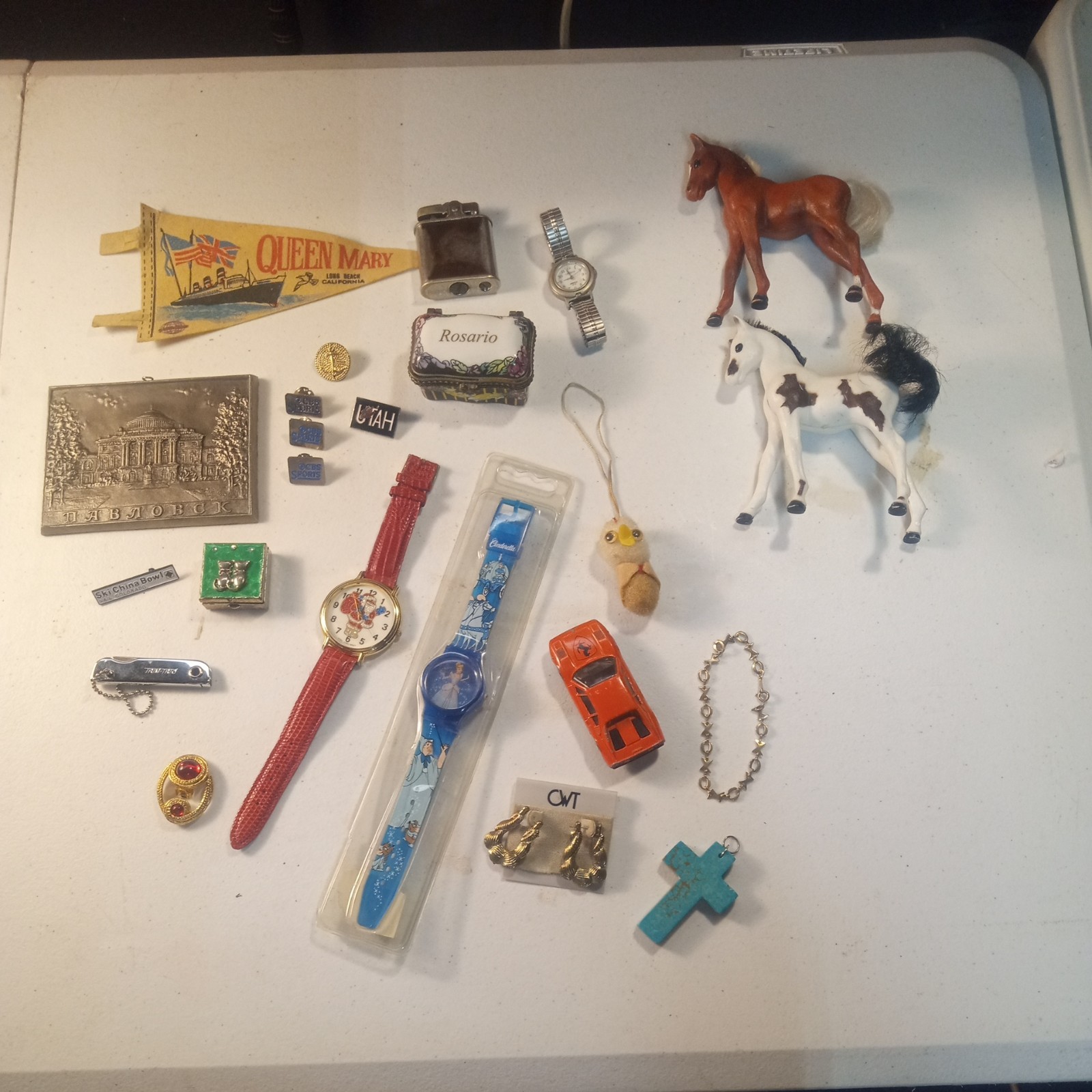 Vintage Collectible Junk Drawer Lot  23 items