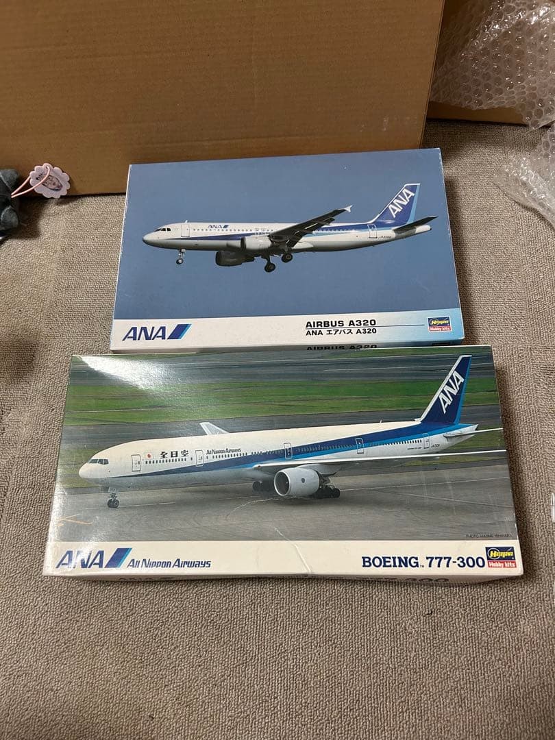 Hasegawa ANA Airbus A320 1/144 + Boeing 777-300