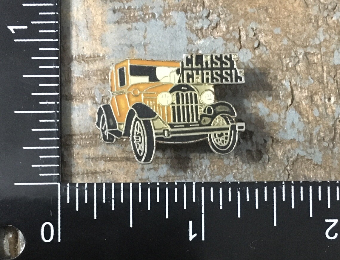 Vintage CLASSY CHASSIS ‘32 Ford 5-Window Coupe Automobile Car Lapel Hat Pin