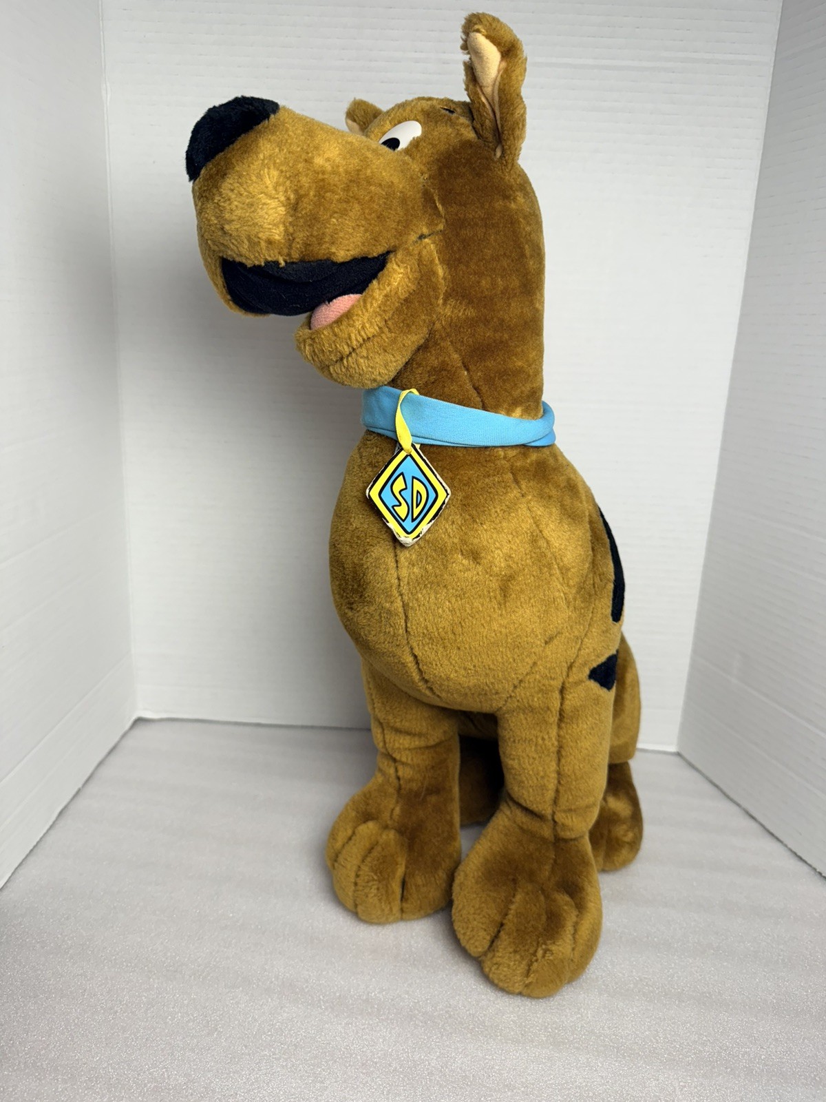 Cartoon Network Scooby Doo Sitting Plush 20” Jumbo with collar
