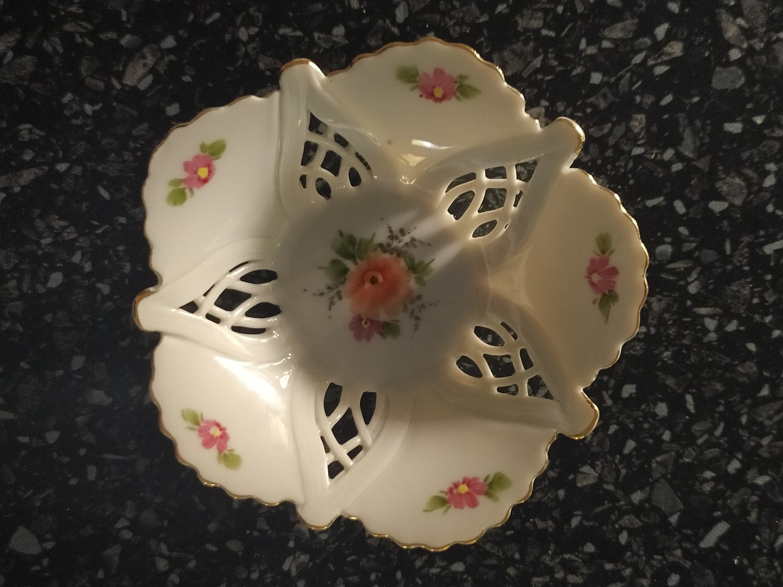 SIGNED PORCELAIN SUMI CLUJ reticulated TRINKET BOWL signed Nilas?? SIGNED PORCELAIN SUMI CLUJ reticulated TRINKET BOWL signed Nilas??