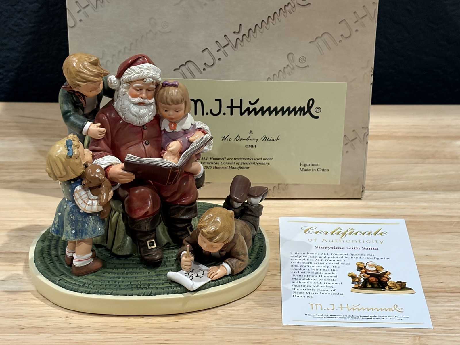 M.I. Hummel The Danbury Mint Storytime with Santa Figurine 2015 First Issue COA