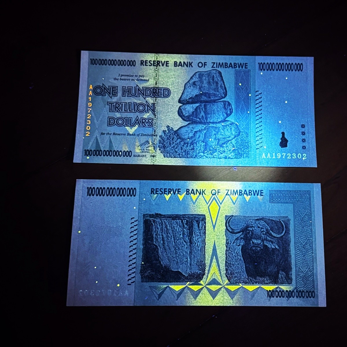 ZIMBABWE 100 TRILLION DOLLARS AA NOTES UNC COLLECTIBLE UNCIRCULATED NOTE ZIMBABWE 100 TRILLION DOLLARS AA NOTES UNC COLLECTIBLE UNCIRCULATED NOTE