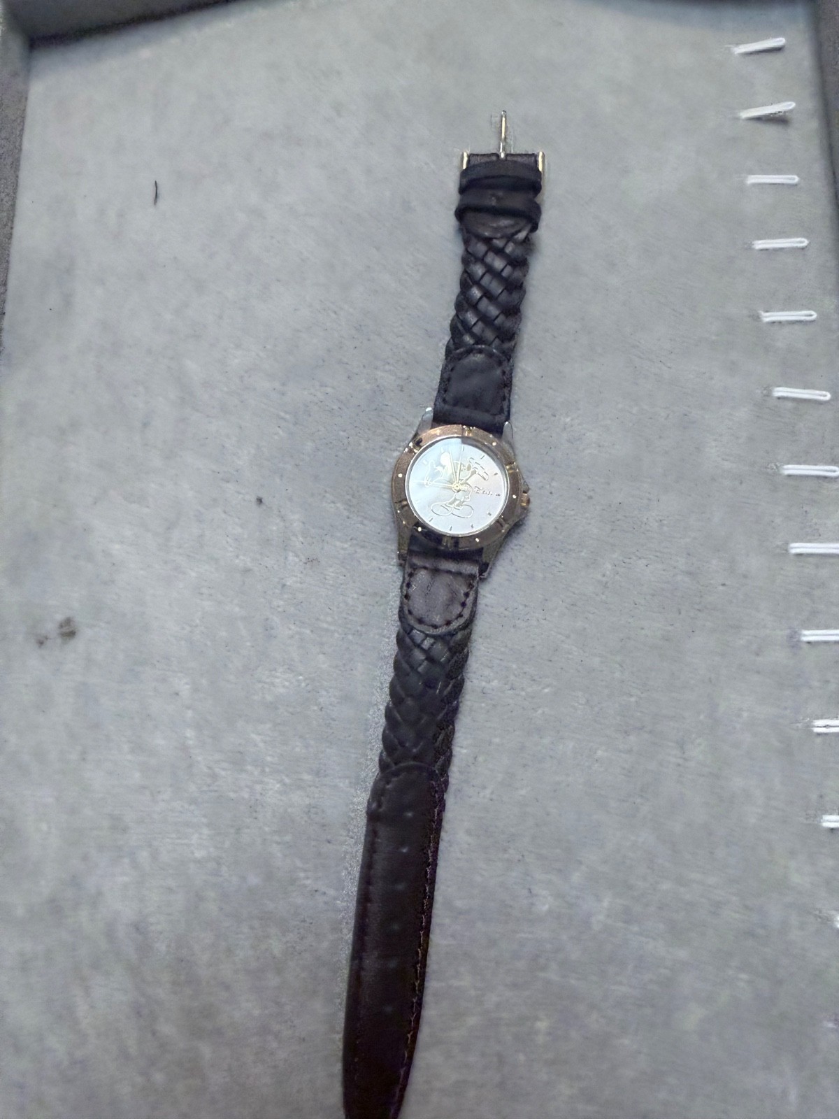 Disney Mickey Mouse All Time Favorites Special Edition Quartz Wristwatch AA#5