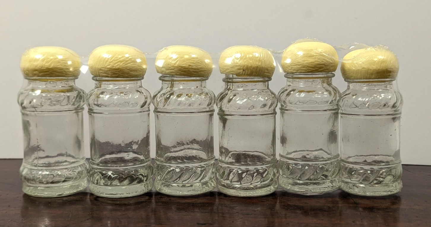 HP Vintage Set of 6 Glass Spice Jars Mushroom Lids Cream Clear Kitchen Storage HP Vintage Set of 6 Glass Spice Jars Mushroom Lids Cream Clear Kitchen Storage