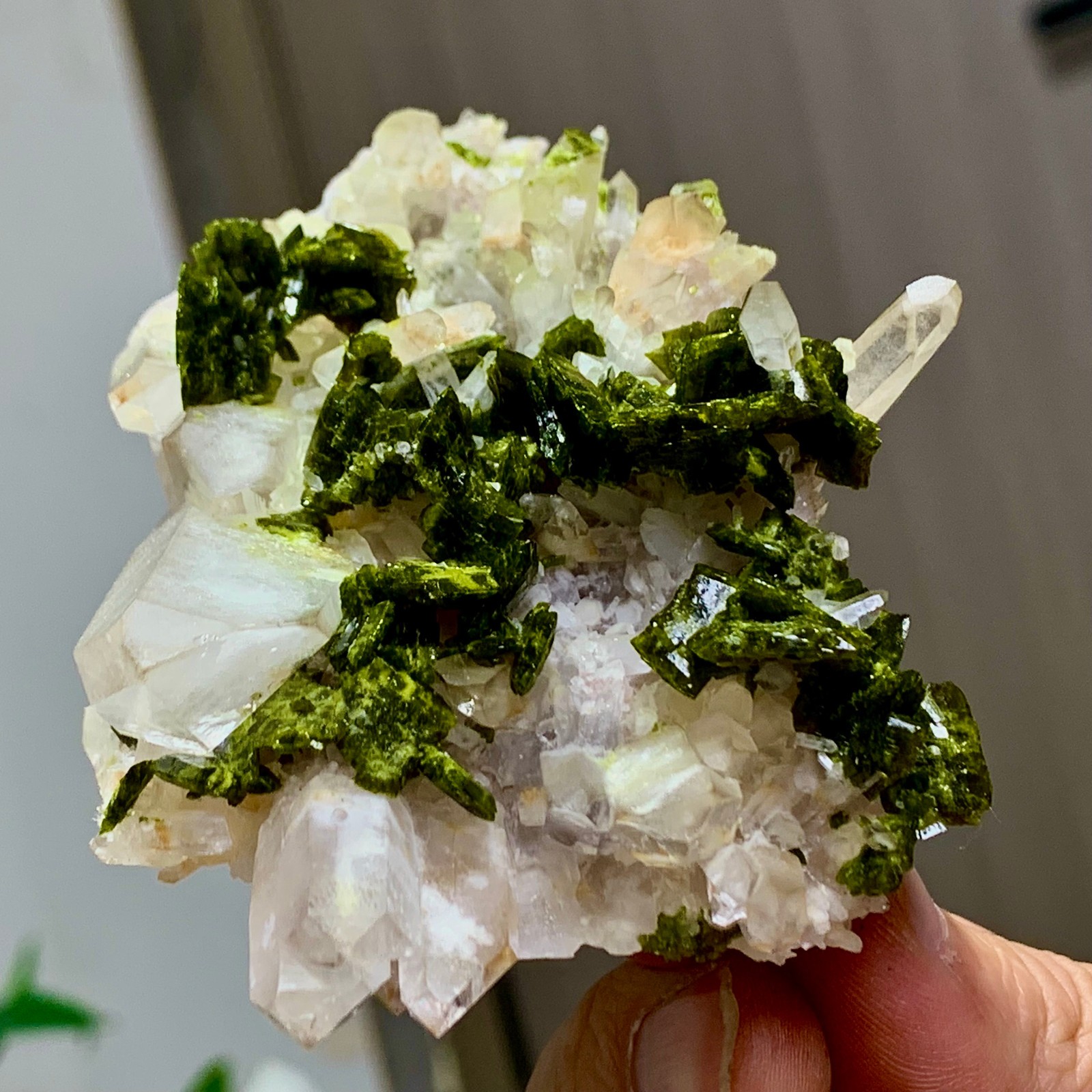 179G Natural beautiful epidote quartz with Crystal garden quartz Specimen