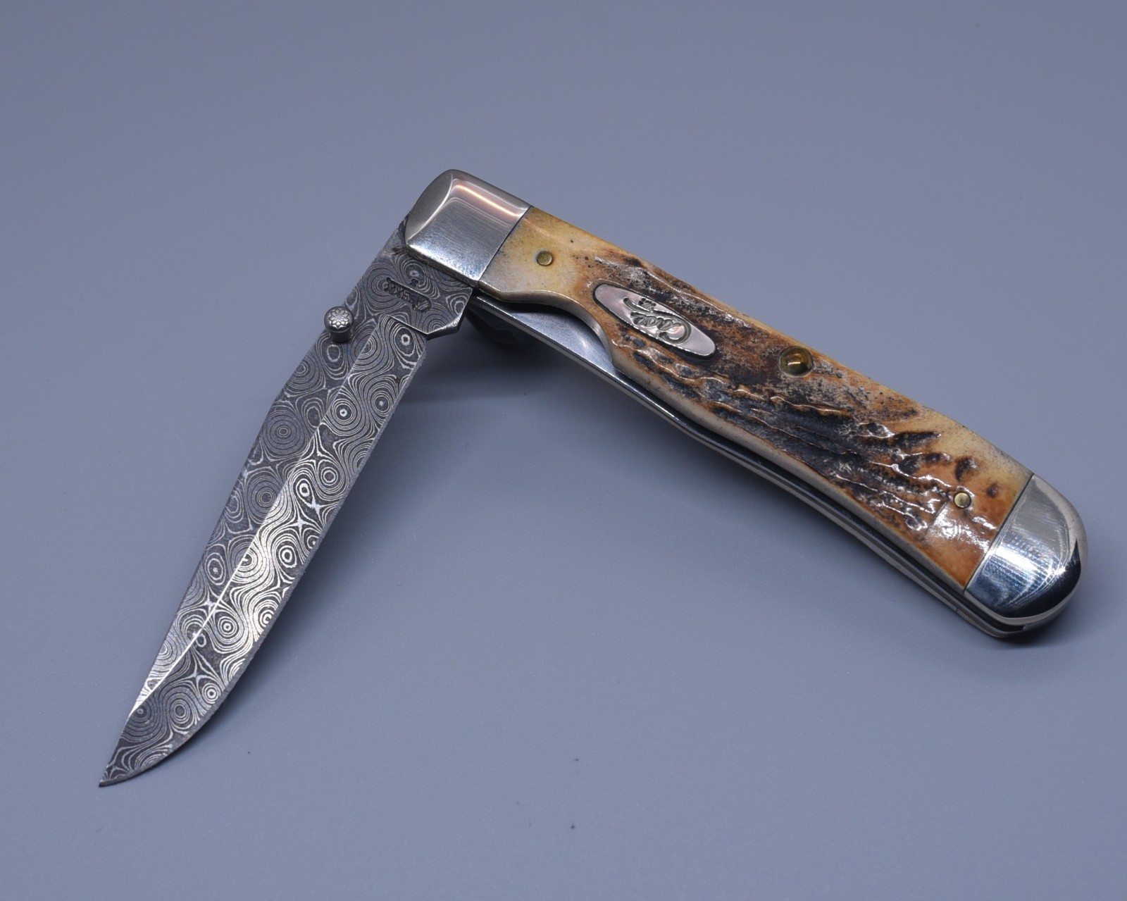 2009 - Case Trapperlock - 5154L DAM - Stag Handle / Damascus Blade 2009 - Case Trapperlock - 5154L DAM - Stag Handle / Damascus Blade