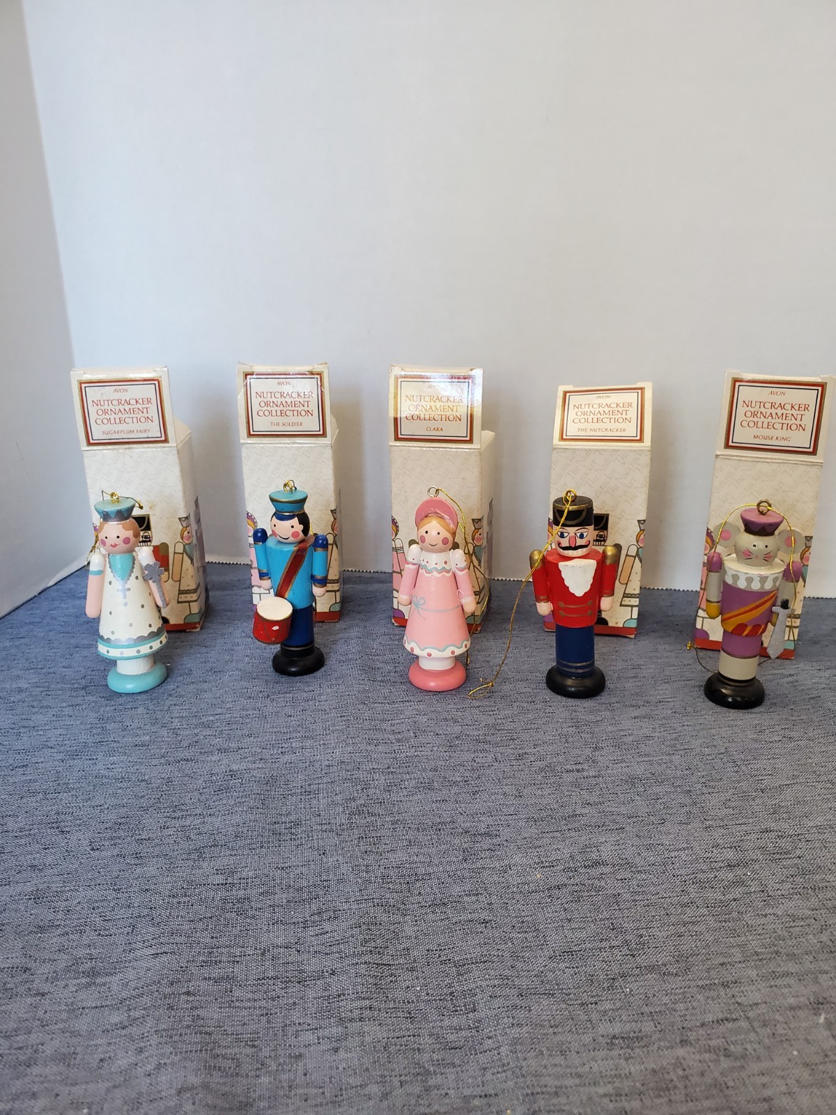 VTG 1984 AVON 3 VTG 1984 AVON 3