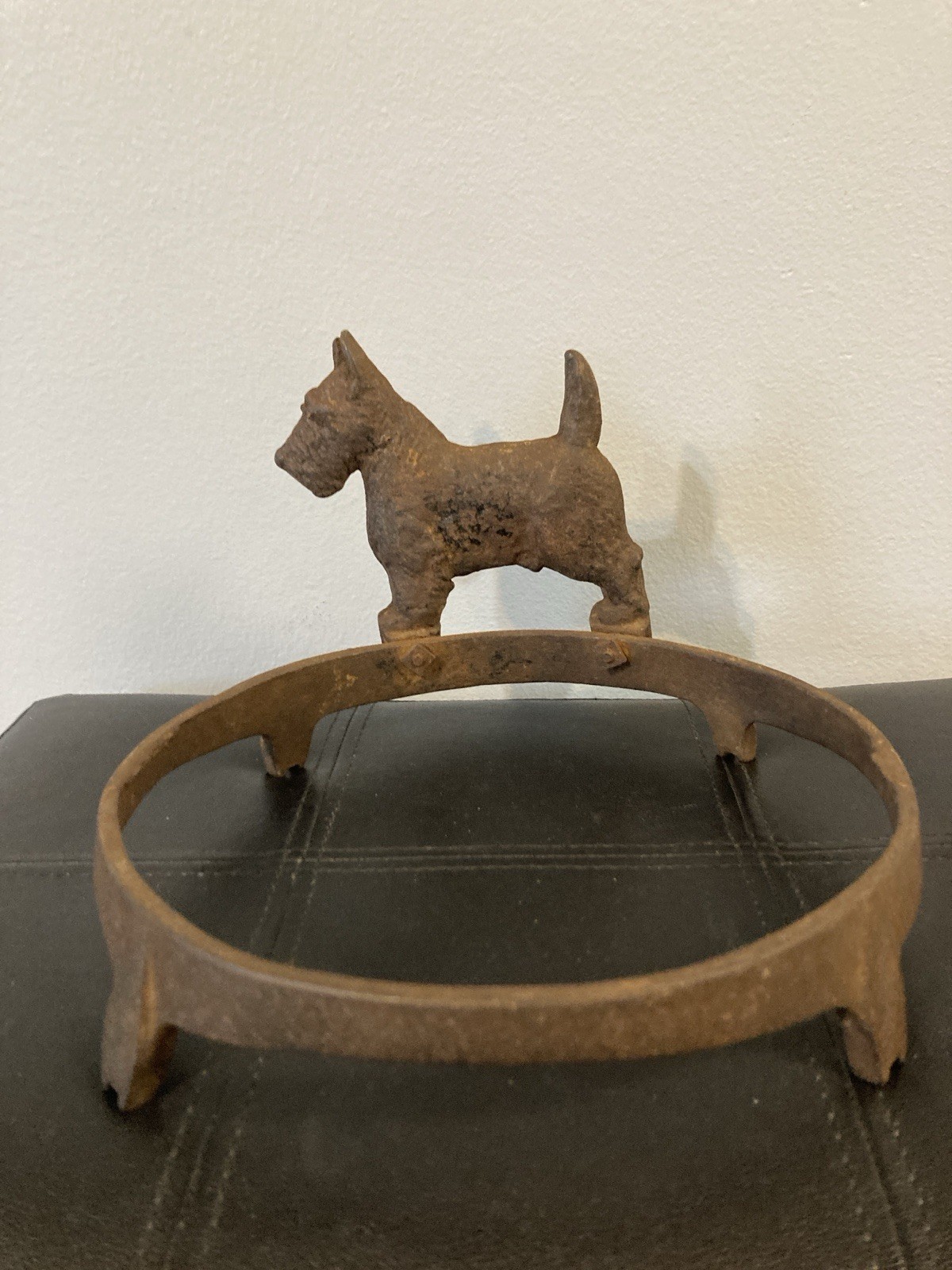 Antique Hubley Cast Iron Scottie Dog Bowl Holder Ring Uncleaned Patina