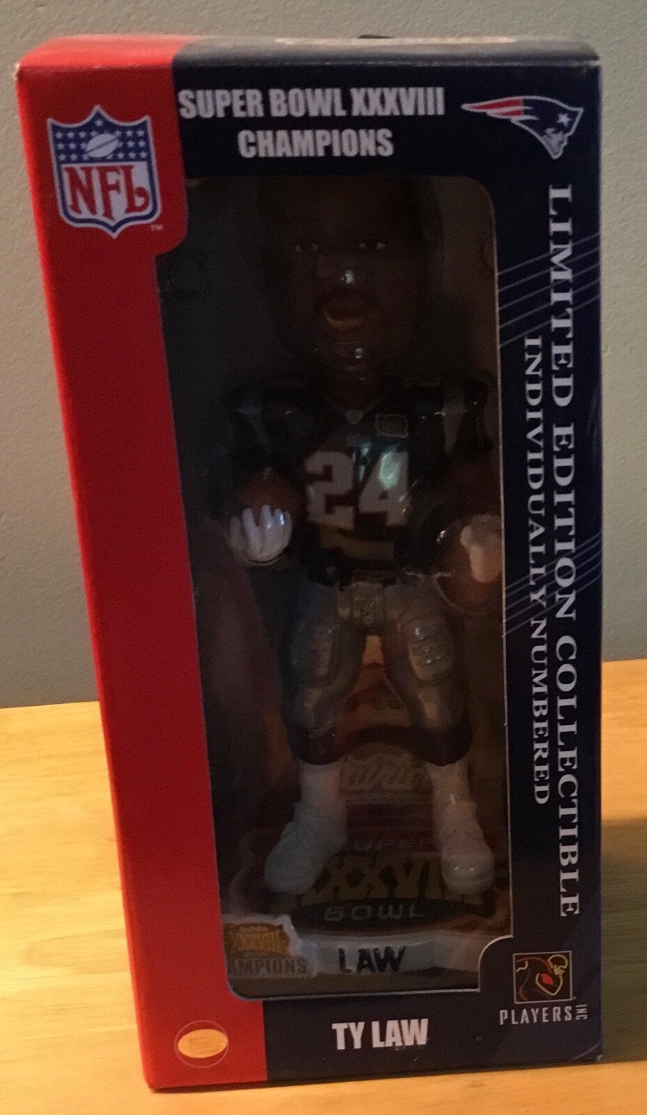 NFL TY LAW Super Bowl 38 New England Patriots Limited Edition Bobblehead NFL TY LAW Super Bowl 38 New England Patriots Limited Edition Bobblehead