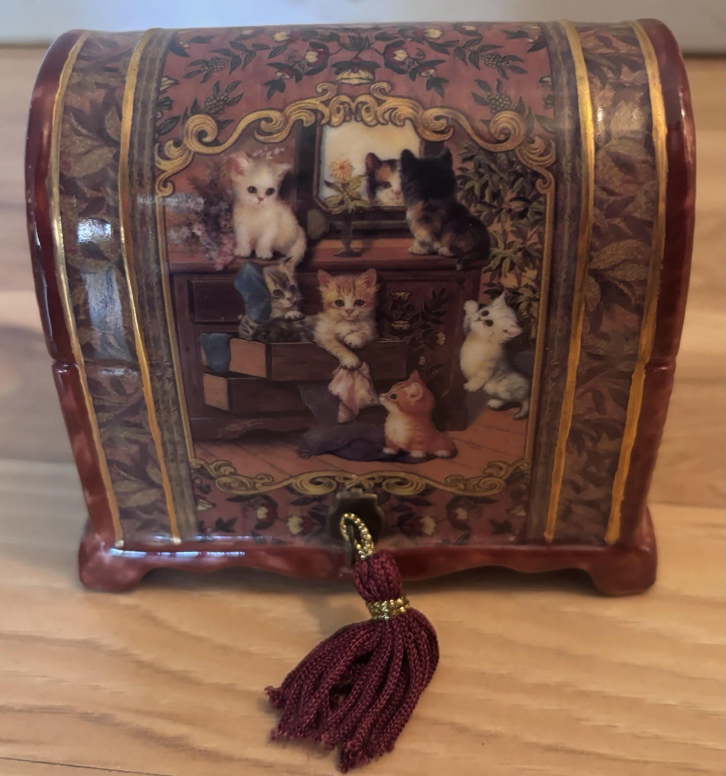 WORKS Ardleigh Elliott Porcelain 1st Ed Cat Tales Music Box Jurgen Scholz-