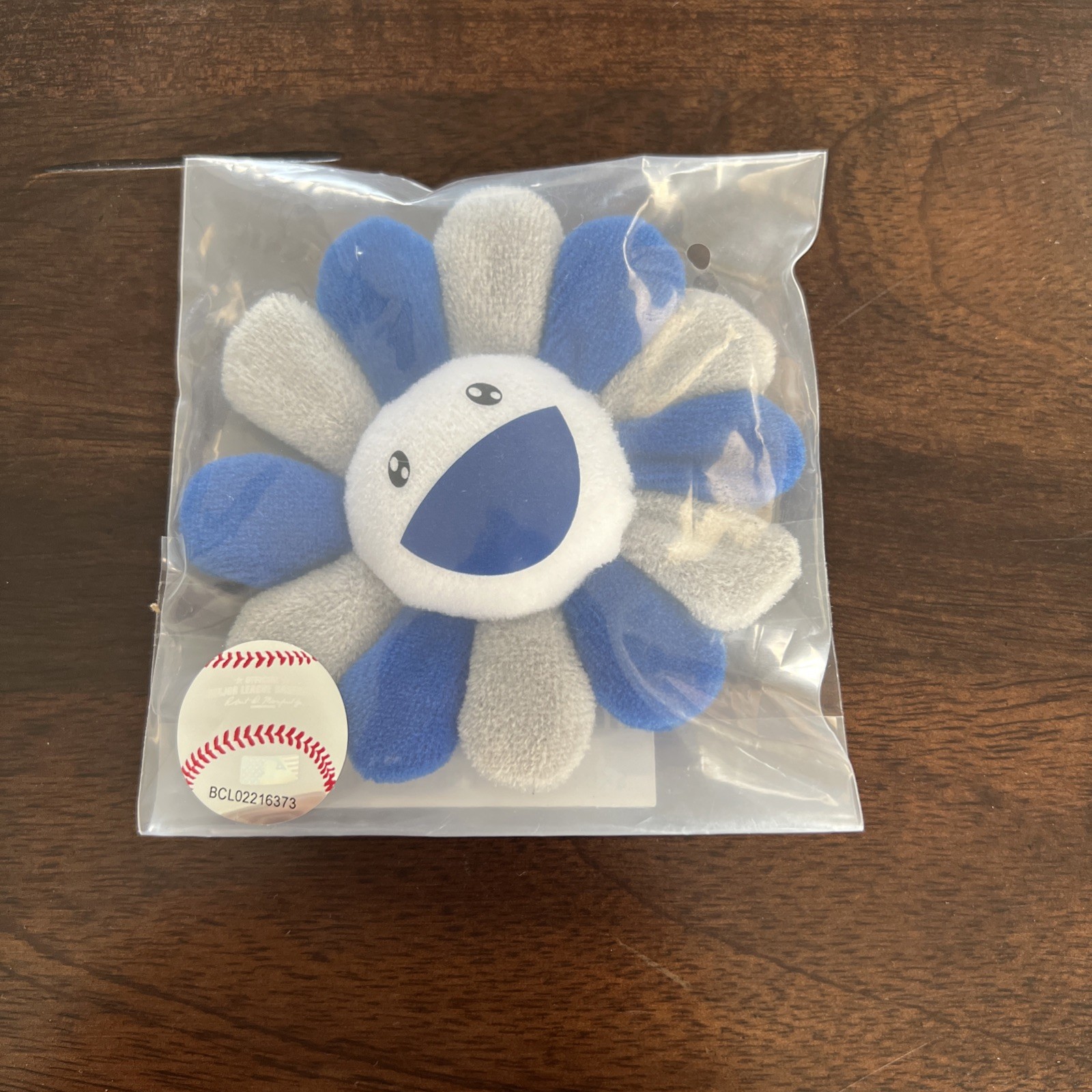 Takashi Murakami MLB World Tour Tokyo Los Angeles Dodgers Keychain Takashi Murakami MLB World Tour Tokyo Los Angeles Dodgers Keychain