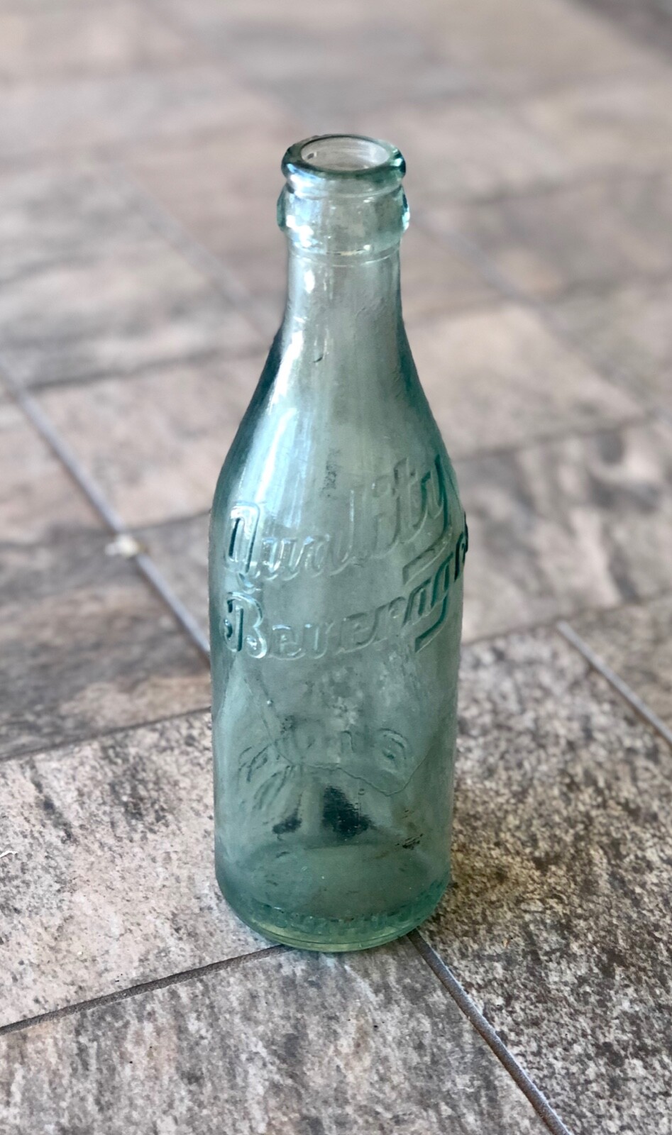 Vintage Du Quoin Bottle Co. Quality Beverage Glass Soda Bottle 6.5 fl oz Vintage Du Quoin Bottle Co. Quality Beverage Glass Soda Bottle 6.5 fl oz