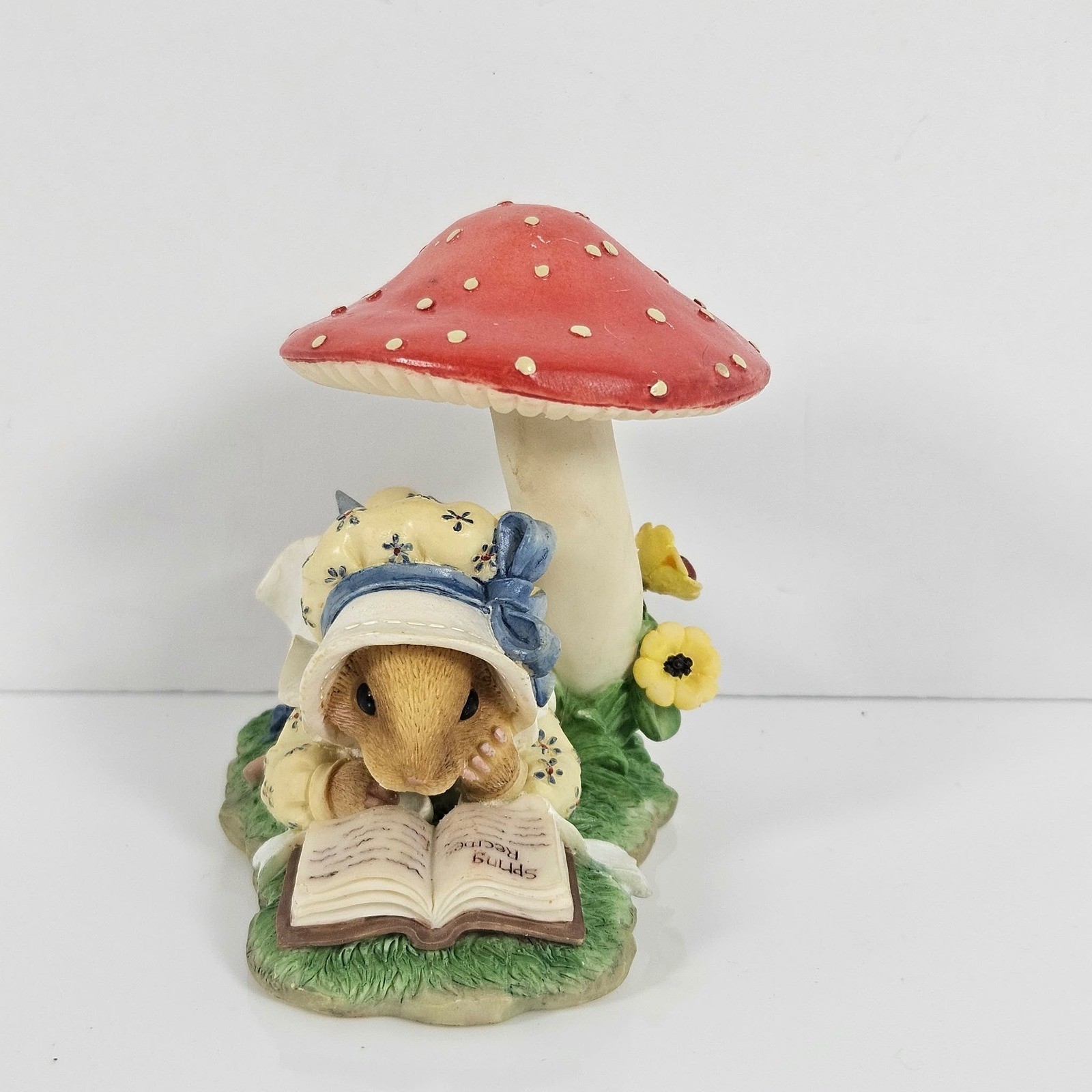 Enesco Priscilla Mouse Tales Mushroom Puffs Figurine 295841 NIB 1997 Enesco Priscilla Mouse Tales Mushroom Puffs Figurine 295841 NIB 1997