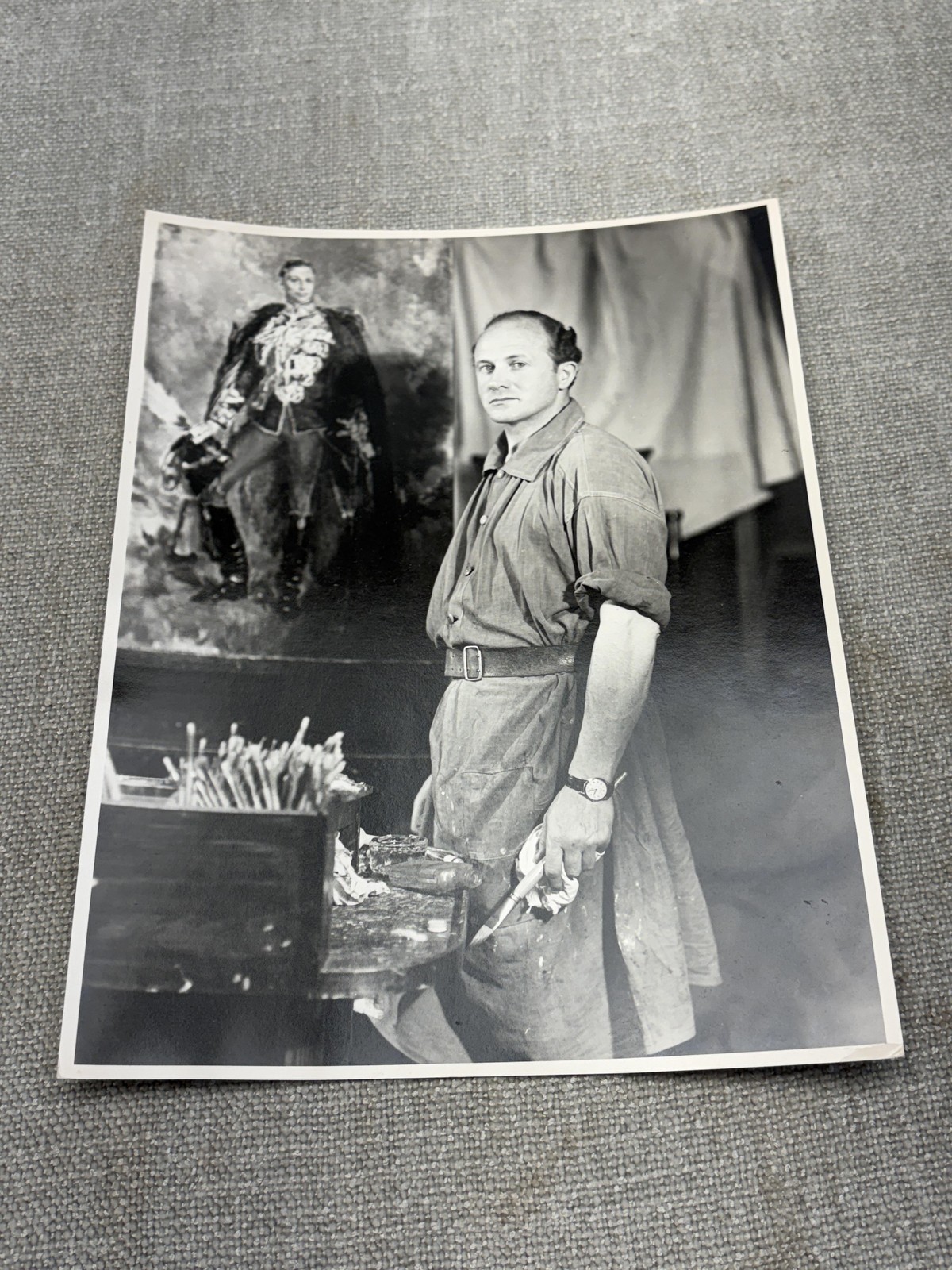 Vintage B/W Photograph Artist At Easel 8x10in Illustration London UK