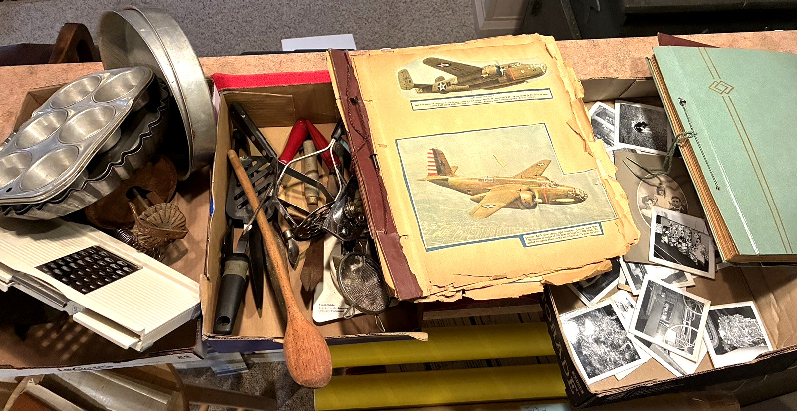 Vintage Grandma\'s Junk Drawer Lot 30+ Pc Kitchen, Garden & Scrapbooks Vintage Grandma\'s Junk Drawer Lot 30+ Pc Kitchen, Garden & Scrapbooks