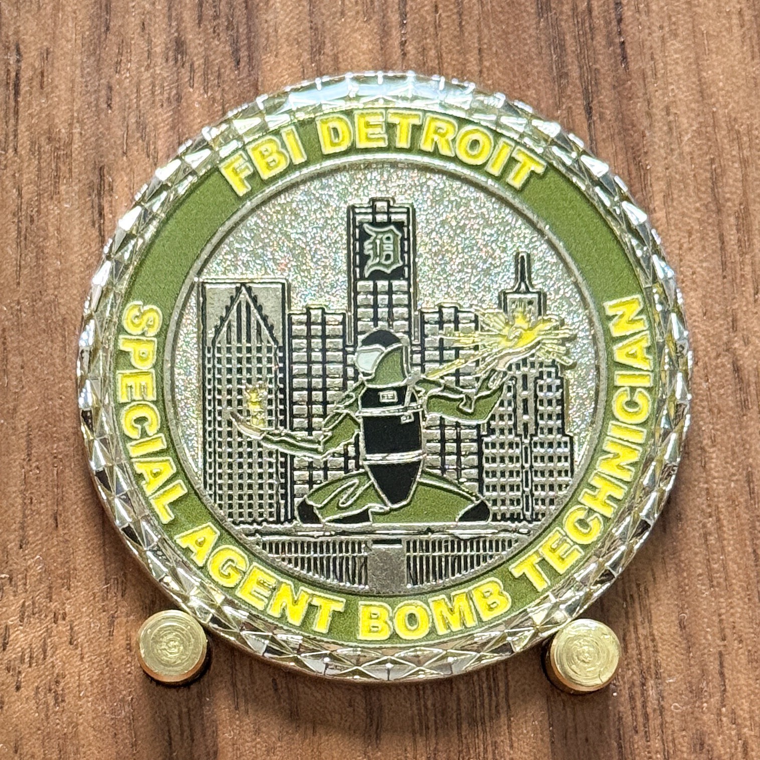 FBI Detroit Bomb Technician Special Agent Glitter Challenge Coin  W#10
