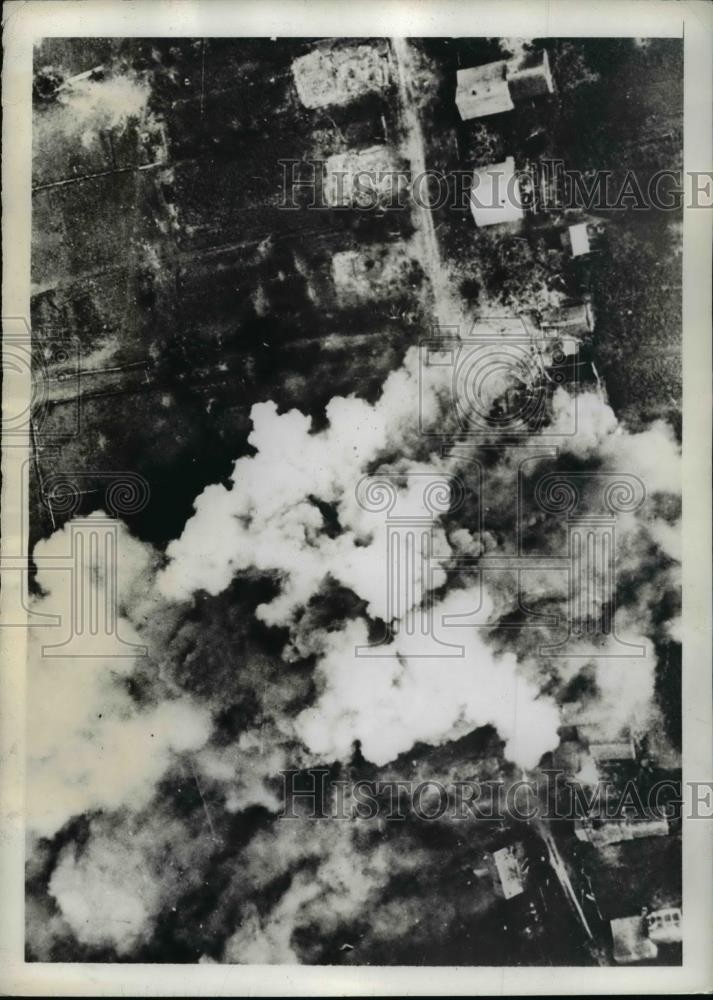 1941 Press Photo The Leningrad Front Under Hail of German Bombs - nem45399