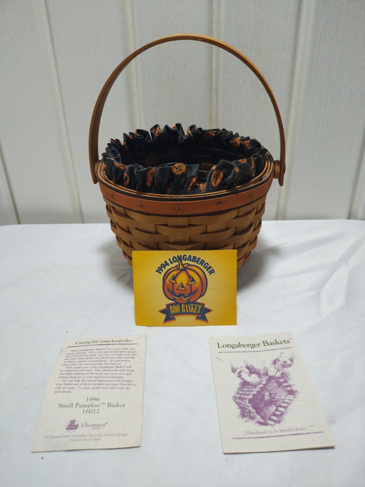 Vtg Longaberger Vintage 1996 Halloween Pumpkin Basket w/Liner Swing Handle Vtg Longaberger Vintage 1996 Halloween Pumpkin Basket w/Liner Swing Handle