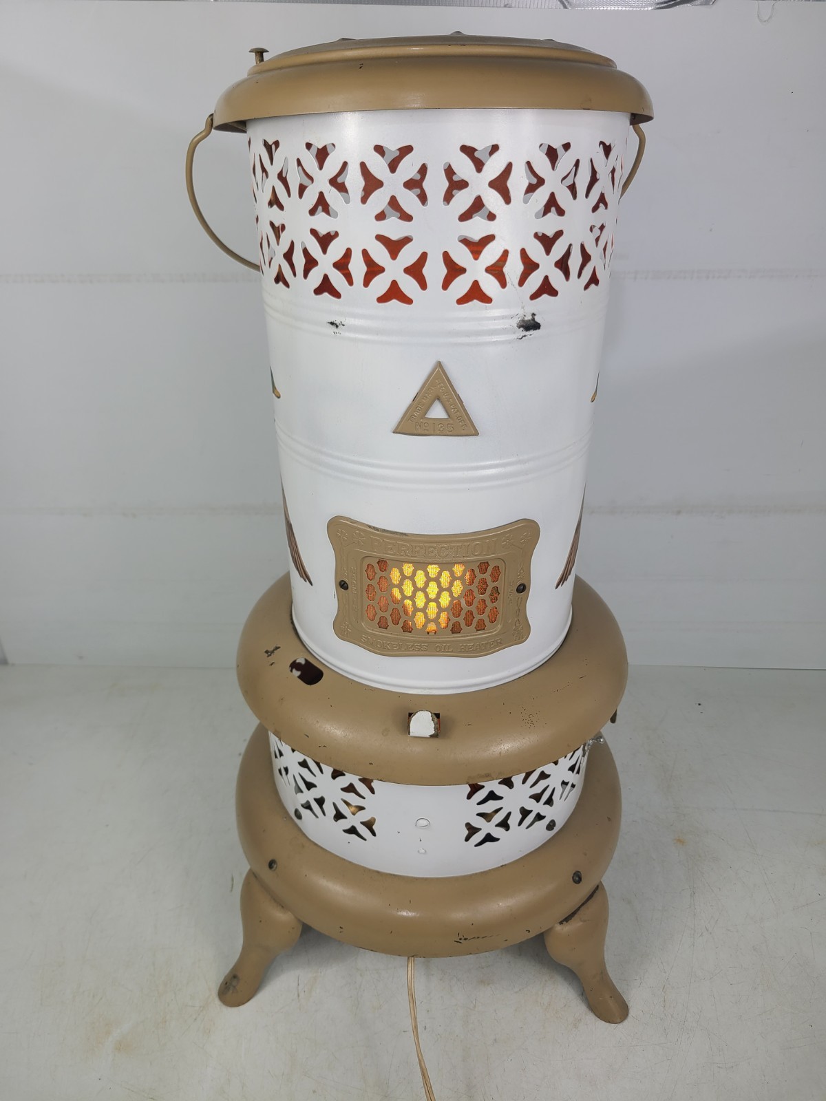 Vintage Perfection 135 Kerosene Oil Heater Custom Lamp Light 24