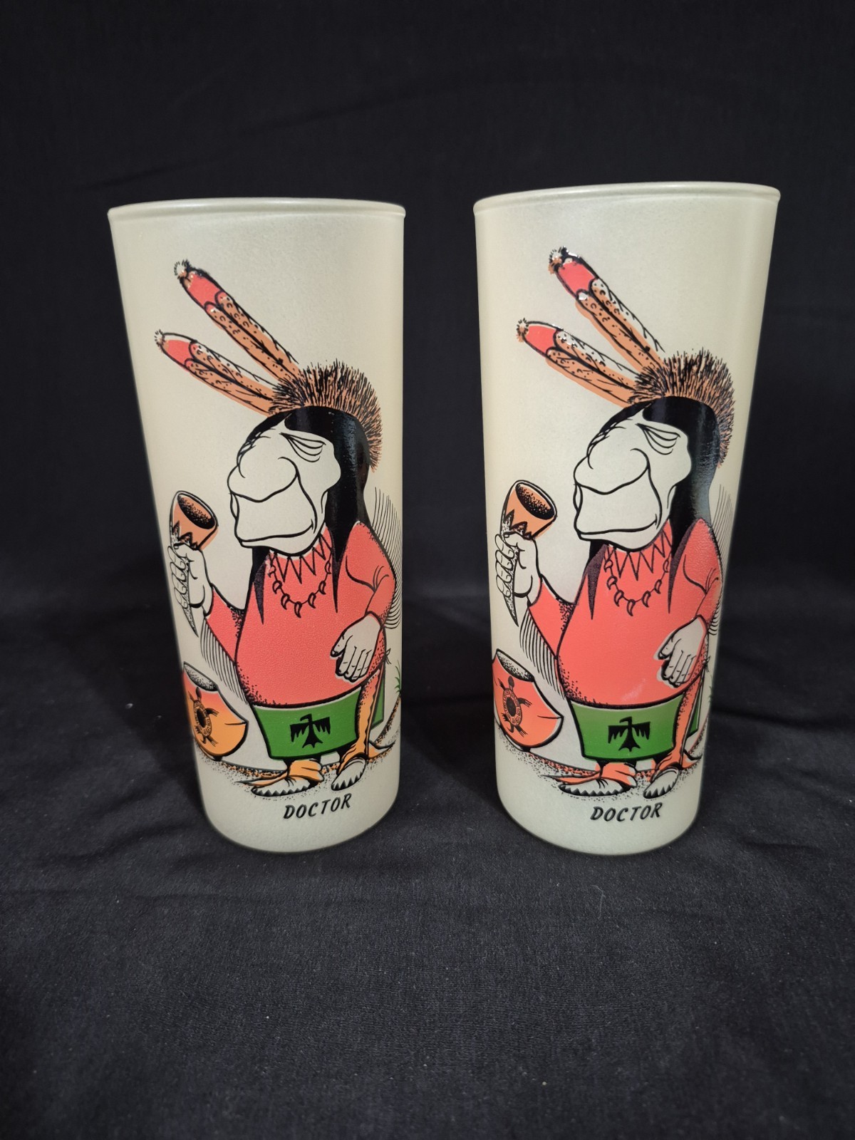 BILL FLORES NAVTIVE AMERICAN INDIAN DOCTOR FROSTED GLASS 1950s GAS TEXACO PROMO BILL FLORES NAVTIVE AMERICAN INDIAN DOCTOR FROSTED GLASS 1950s GAS TEXACO PROMO