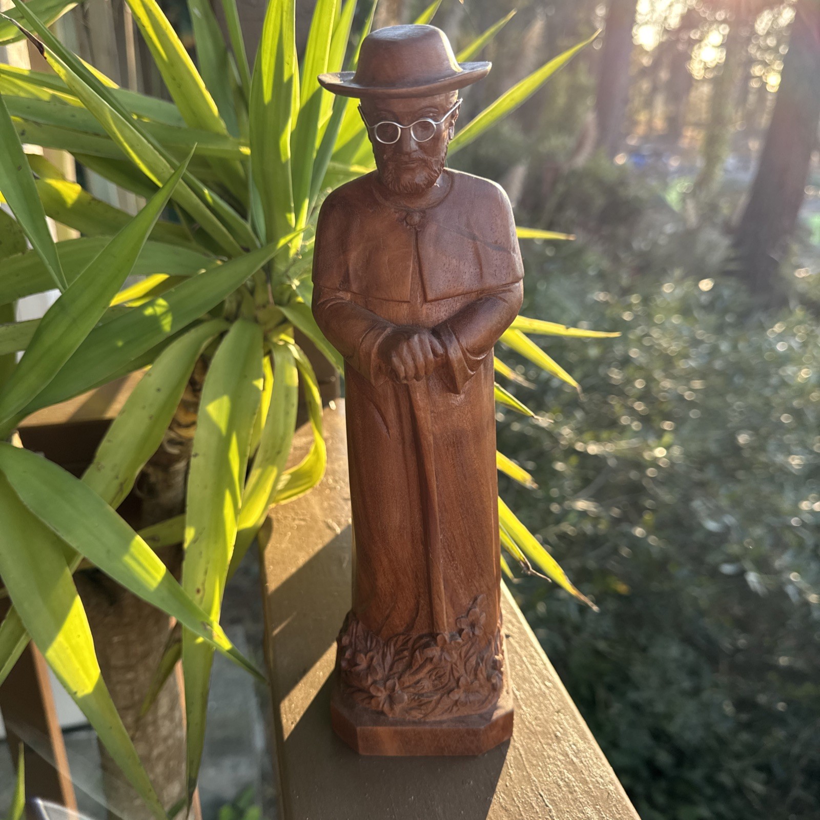 Father Damien Of Maloaki Sculpture- Saint Of Leprosy Hawiian Koa Wood Hand Carve