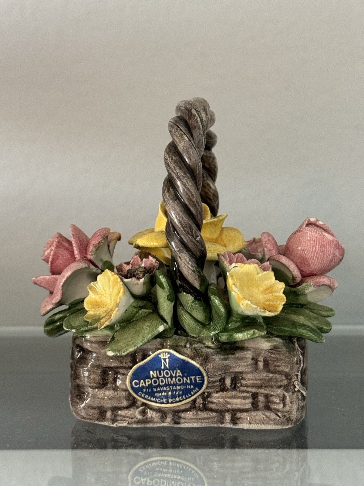 Nuova Capidimonte made in Italy 3 1/4 inches great condition Nuova Capidimonte made in Italy 3 1/4 inches great condition