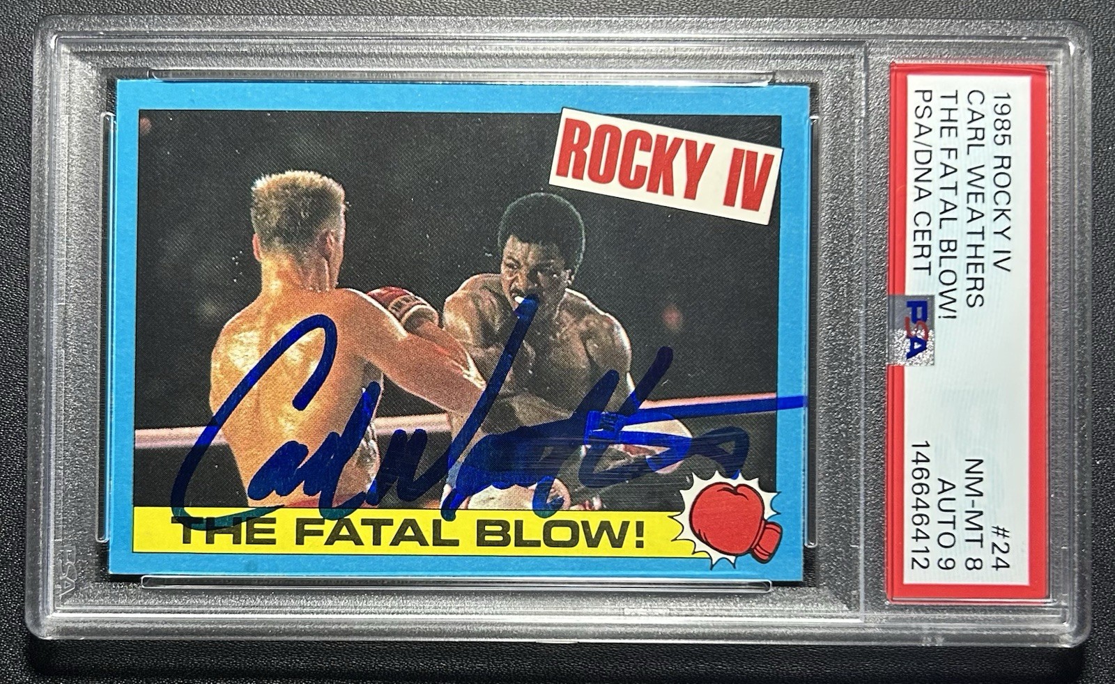 CARL WEATHERS Signed 1985 Topps Rocky IV #24 “The Fatal Blow” PSA 8 & Auto 9