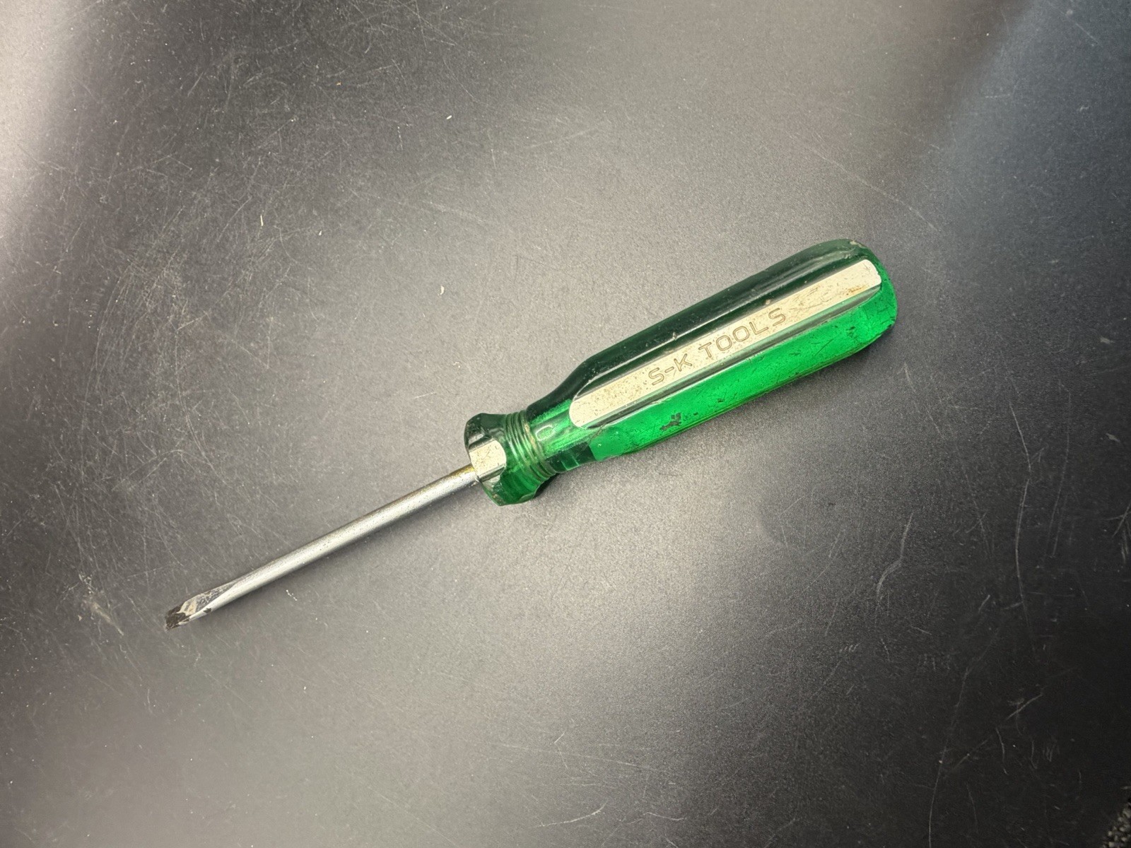 Vintage S-K Tools 71064 Flathead Screwdriver Green Hard Plastic Handle USA