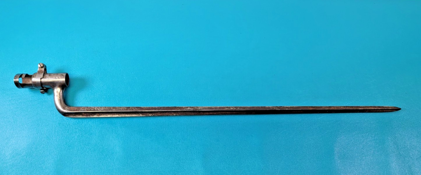 Dutch Model 1871 Beaumont Rifle Socket Bayonet 2nd Pattern Netherlands TR1645 Dutch Model 1871 Beaumont Rifle Socket Bayonet 2nd Pattern Netherlands TR1645