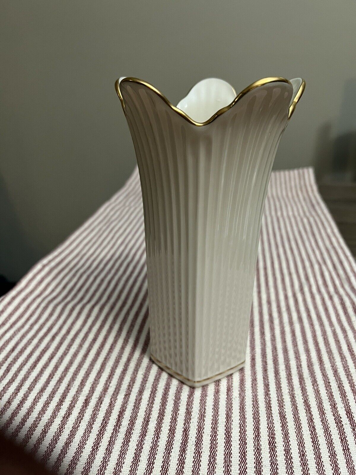 Lenox Meridian Collection Vase, Cream Colored, Gold Trim, Ribbed