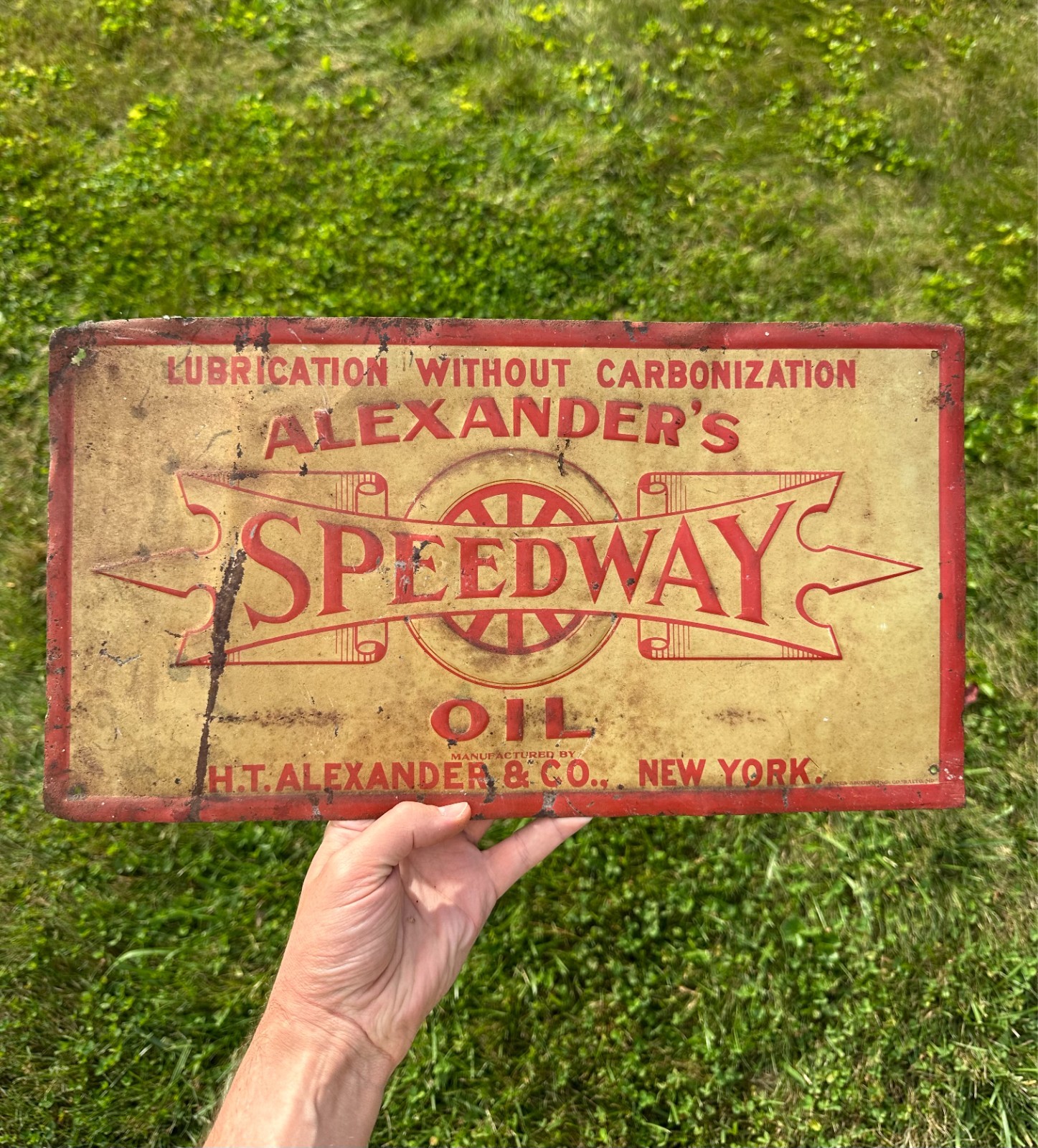 Rare Alexander\'s Speedway Oil 1910s Era Gas & Oil Embossed Tin Tacker Sign EARLY