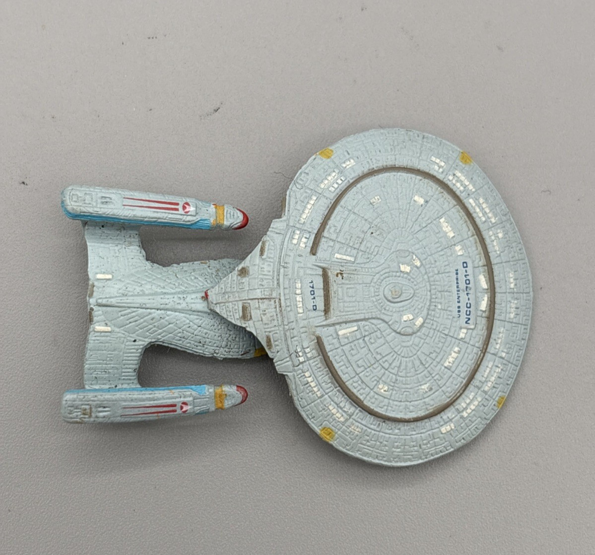 1987 Star Trek Enterprise - NCC-1701-D PVC Plastic Ship Replica 2.2\ 1987 Star Trek Enterprise - NCC-1701-D PVC Plastic Ship Replica 2.2\