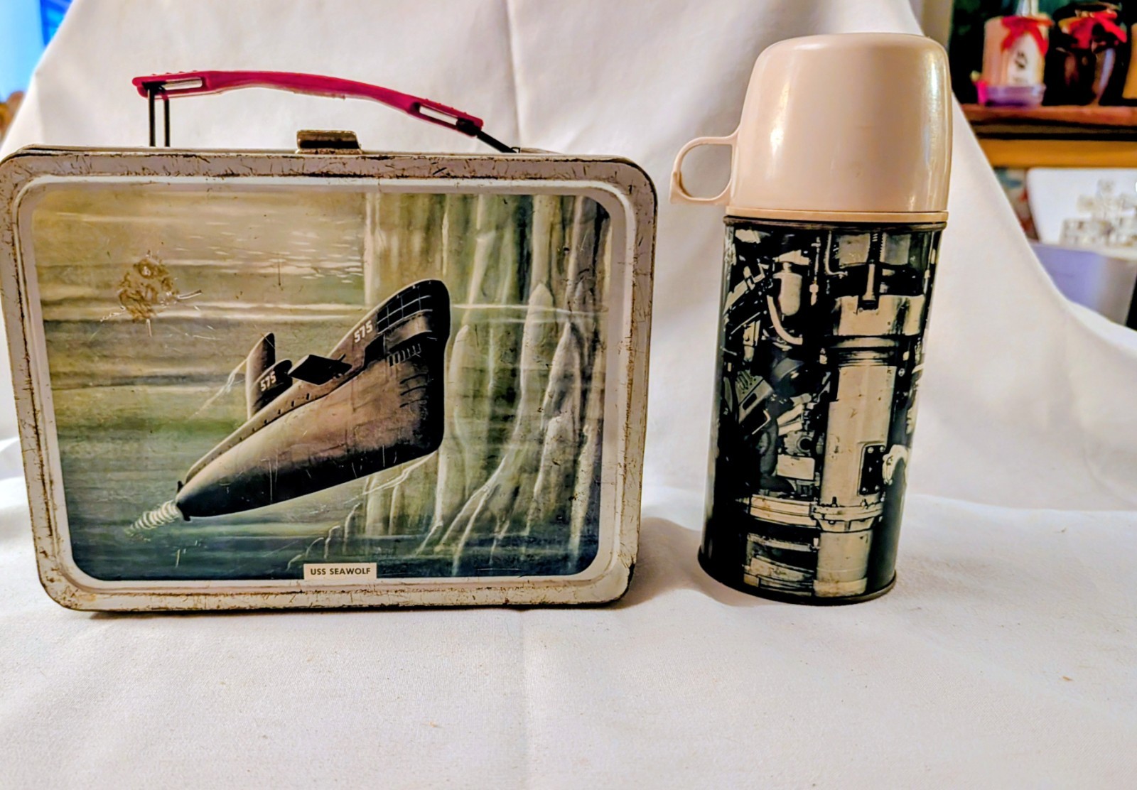 1960 USS SEAWOLF GEORGE WASHINGTON SUBMARINE LUNCHBOX & MATCHING THERMOS Damaged 1960 USS SEAWOLF GEORGE WASHINGTON SUBMARINE LUNCHBOX & MATCHING THERMOS Damaged