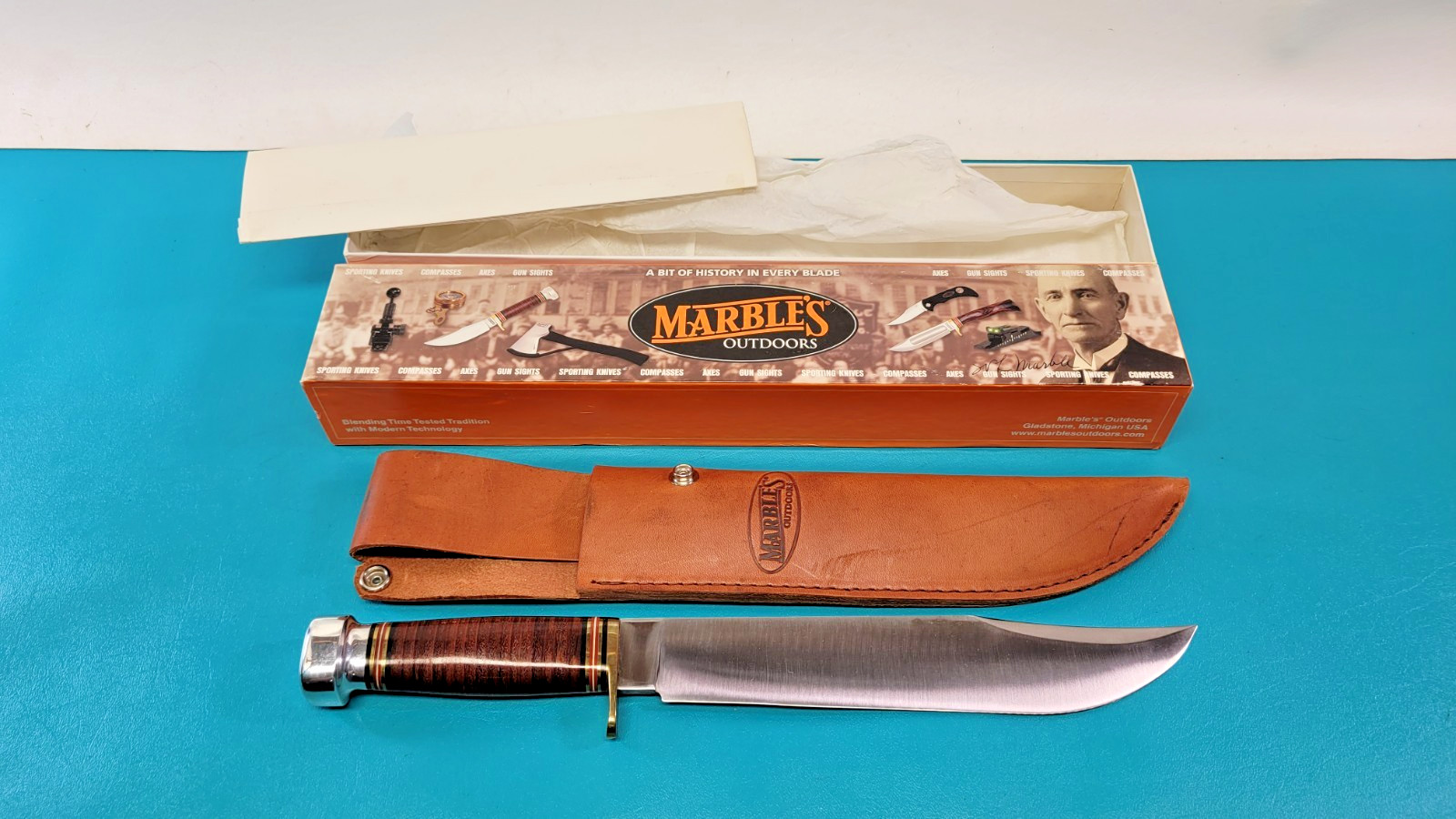Mint Marble's Trailmaker Stacked Leather Hunting Bowie Knife + Sheath & Box Mint Marble's Trailmaker Stacked Leather Hunting Bowie Knife + Sheath & Box